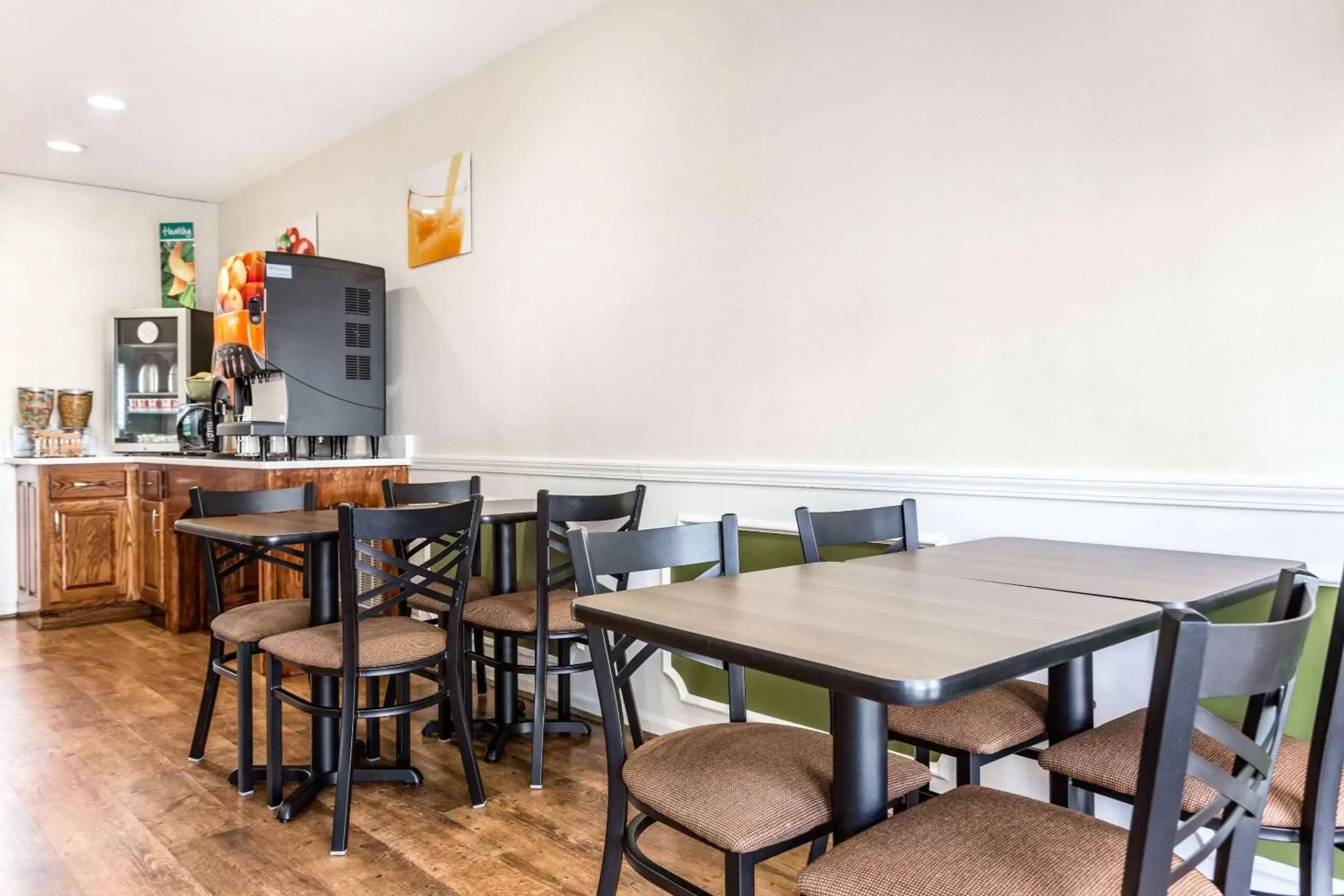 Restaurant/places to eat in Quality Inn Lancaster Restaurant/places to eat in Quality Inn Lancaster