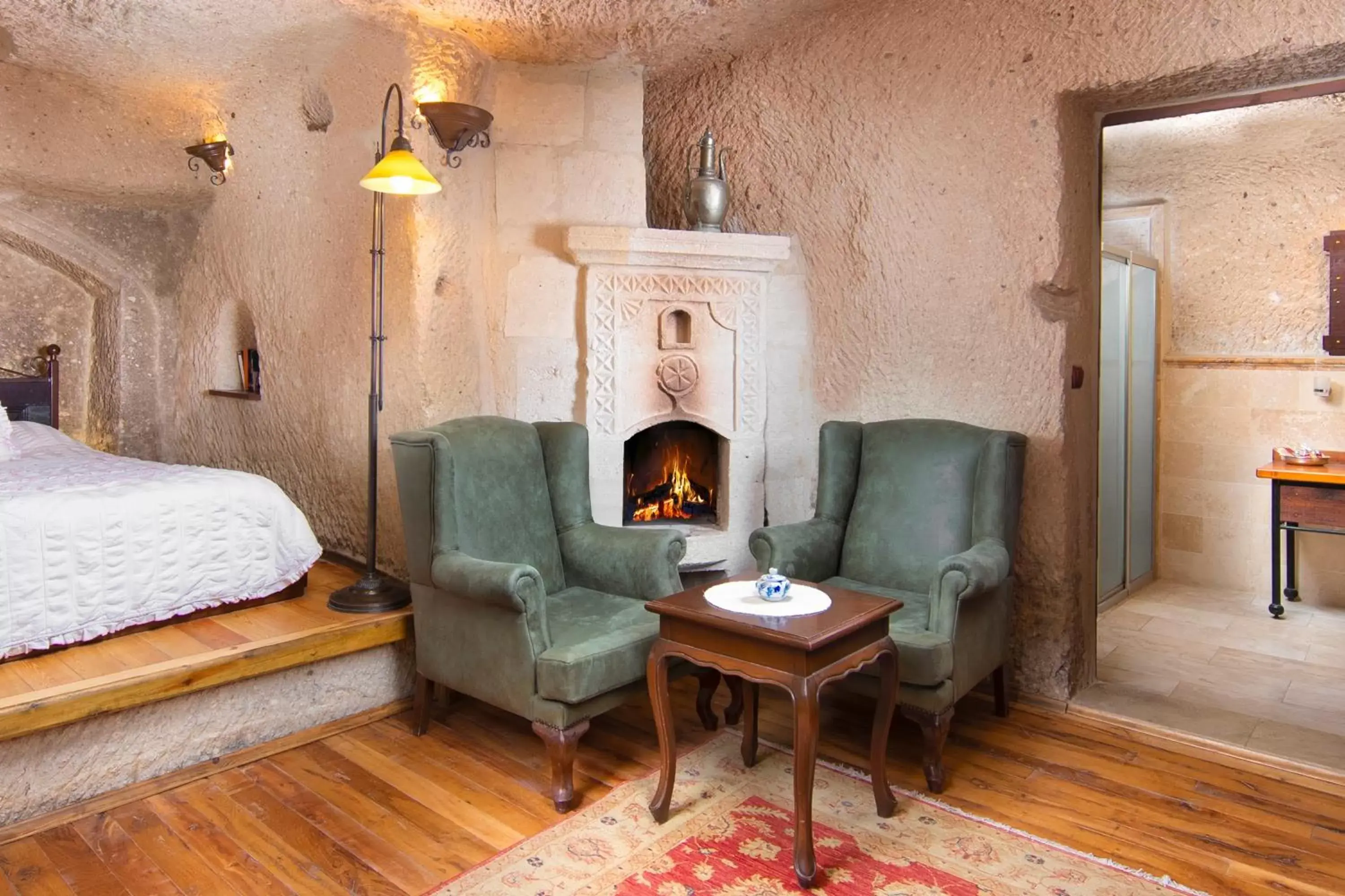 Bed, Seating Area in Terra Cave Hotel