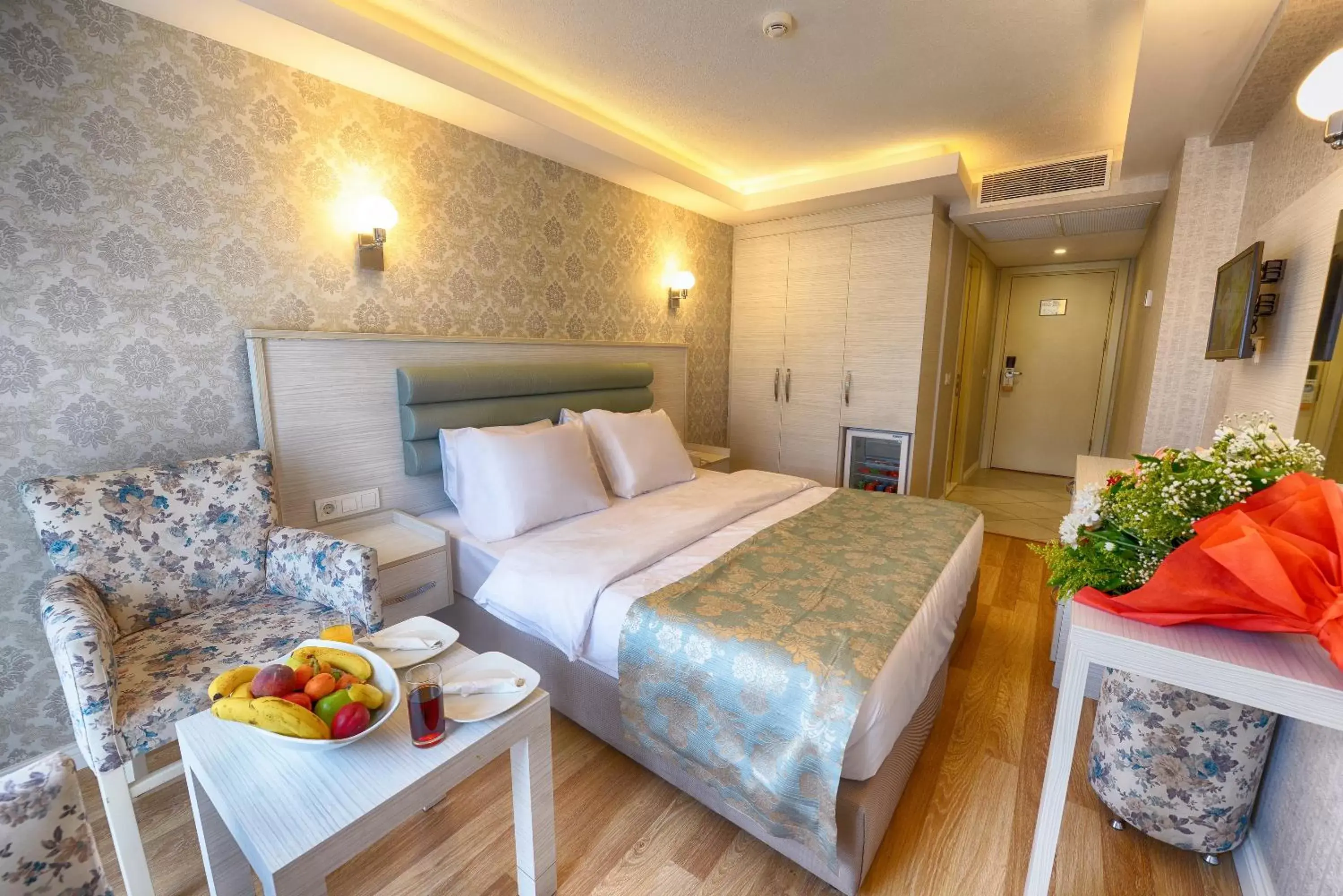 Bedroom, Bed in Florenta Hotel