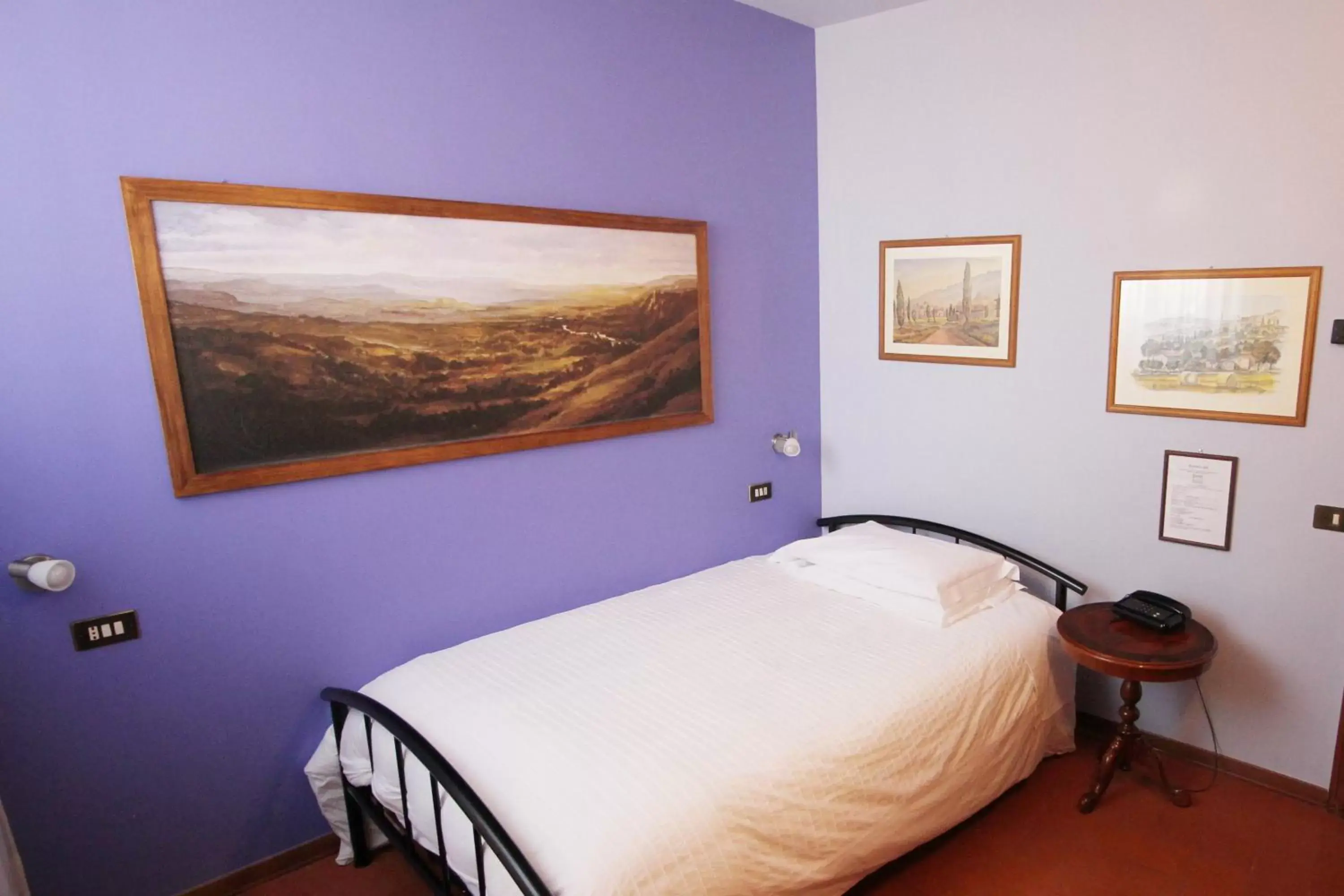 Bed in Hotel Trattoria Pallotta