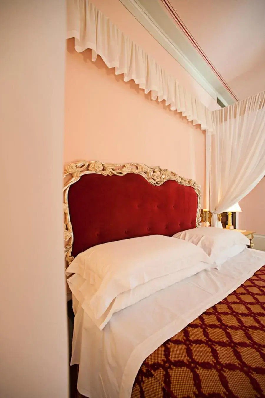 Bed in Albergo La Lanterna