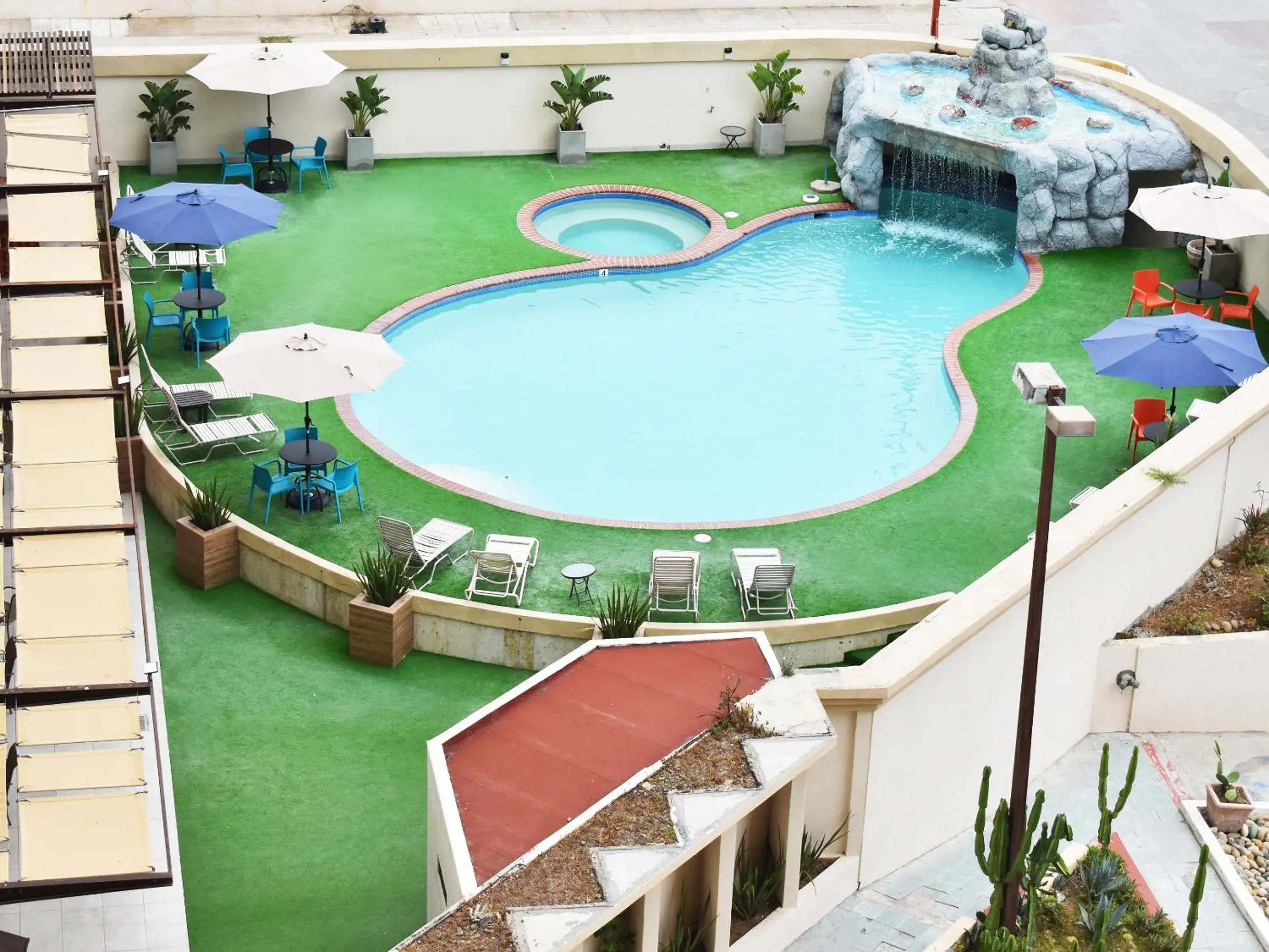 Swimming pool, Pool View in Hotel Corona Plaza
