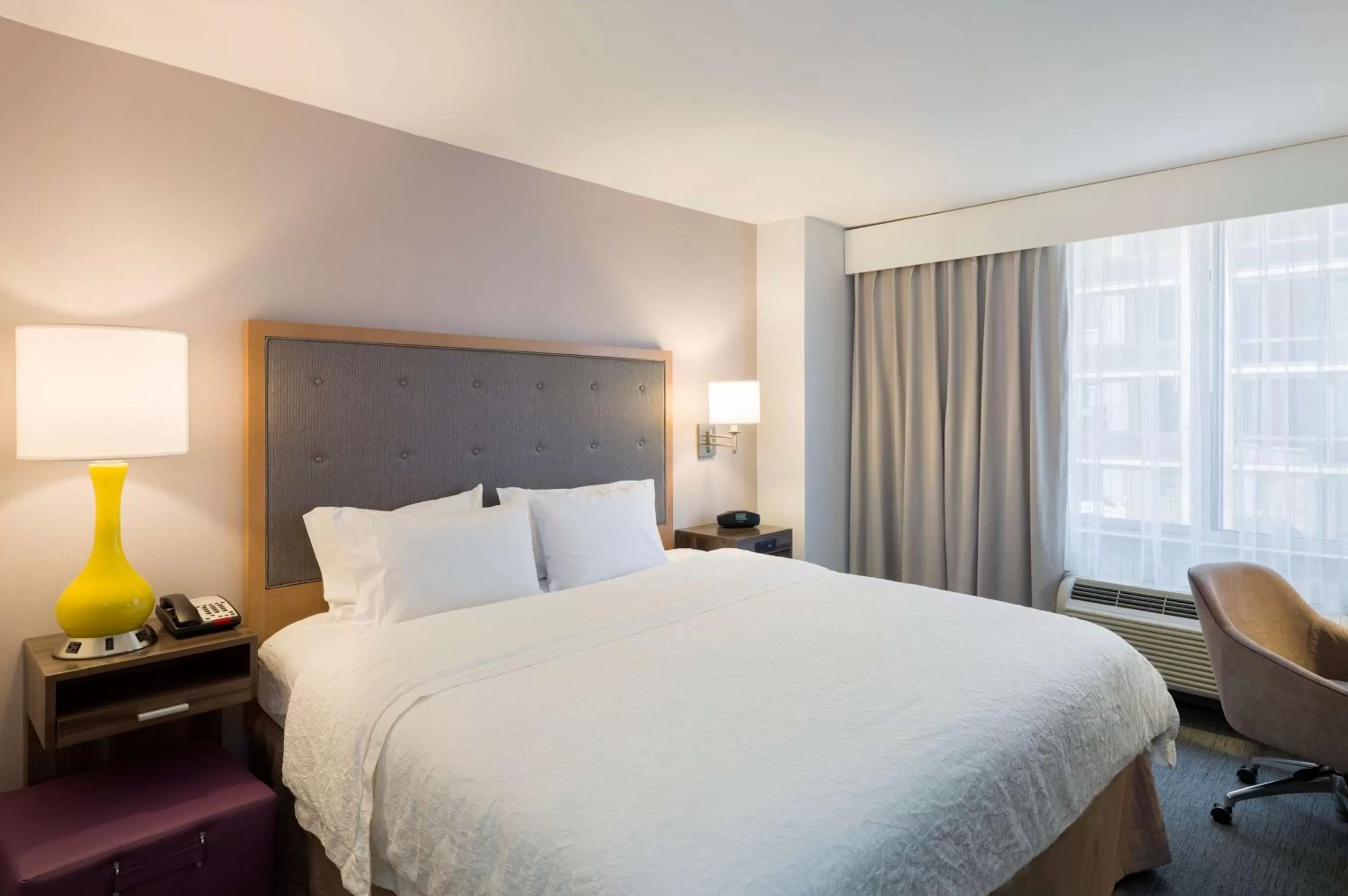 Bed in Hampton Inn Manhattan - Times Square South