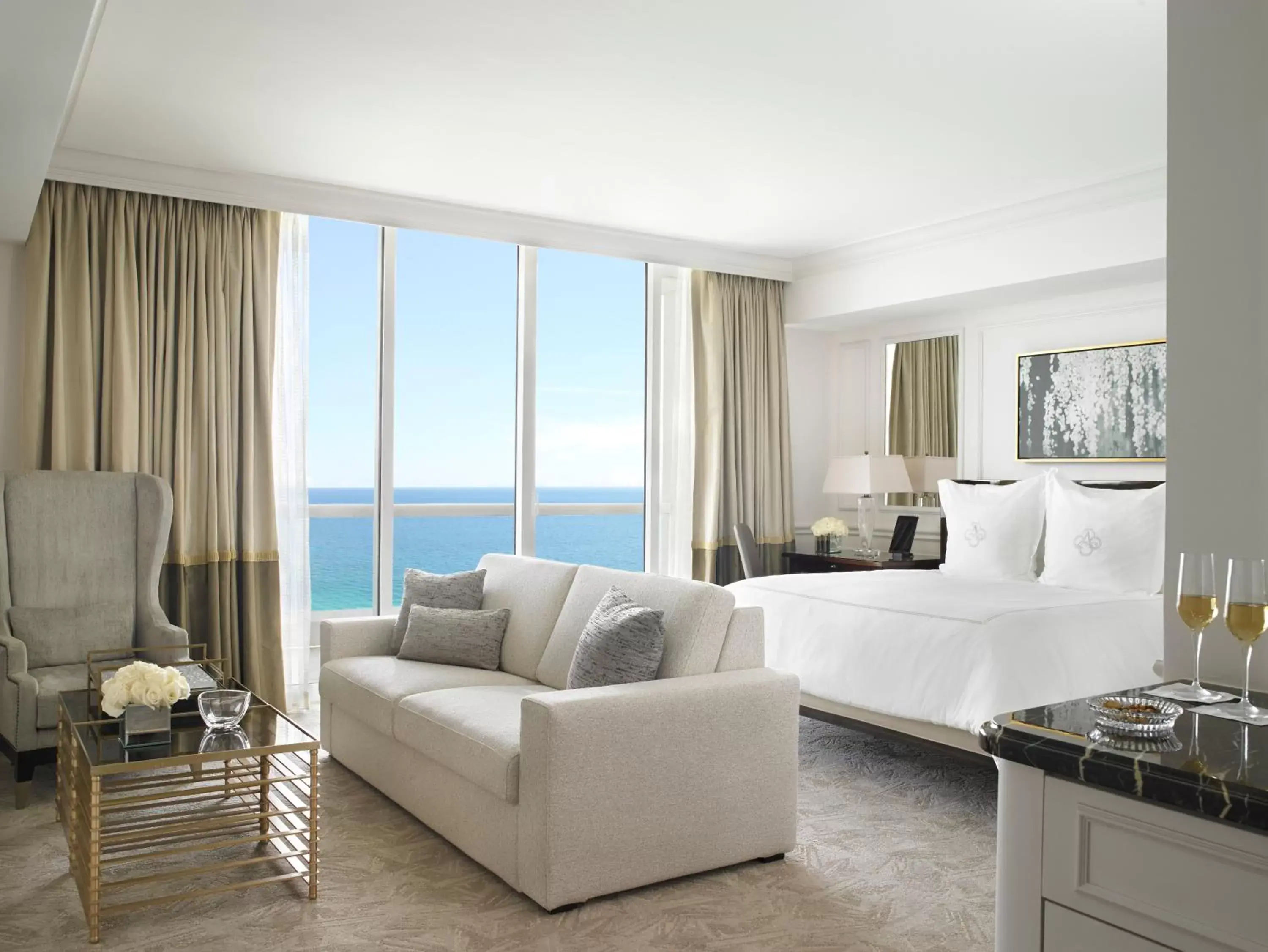 Bed, Sea View in Acqualina Resort and Residences
