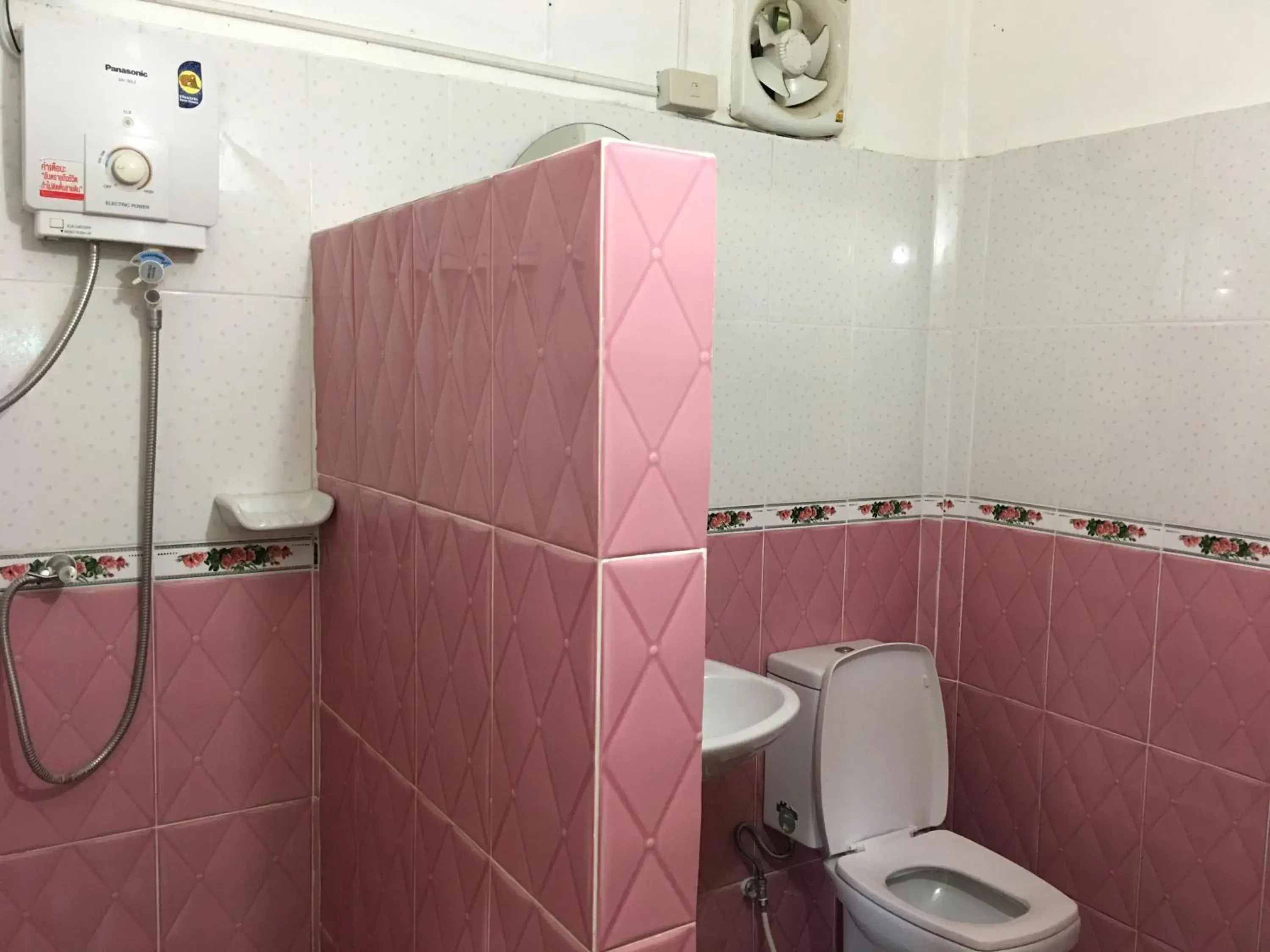 Toilet, Bathroom in Lanta Garden Home (SHA Extra Plus)