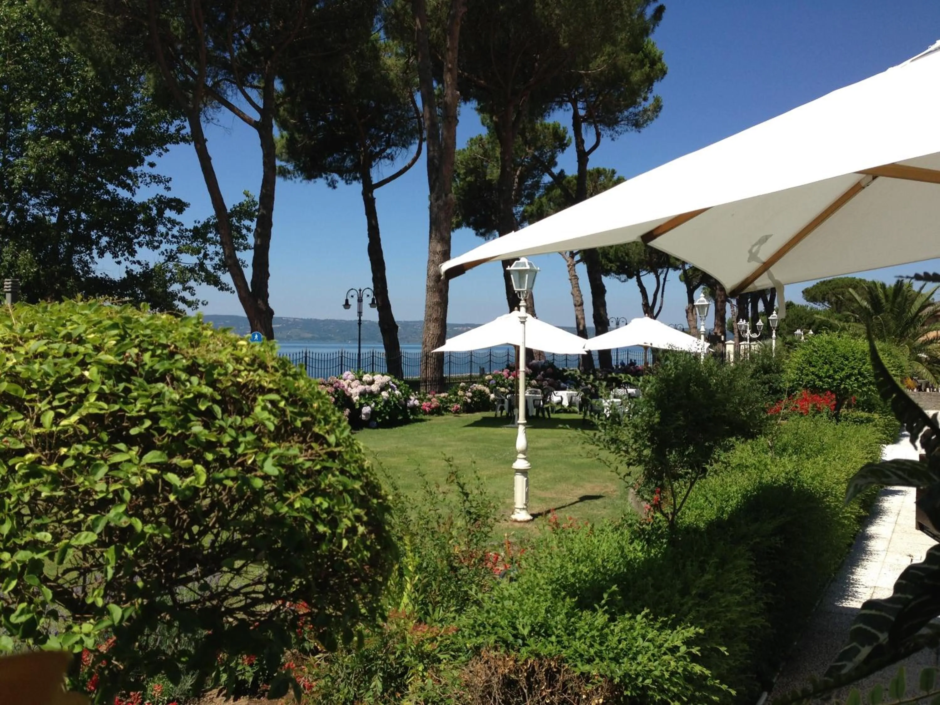 Garden in Hotel Holiday Sul Lago