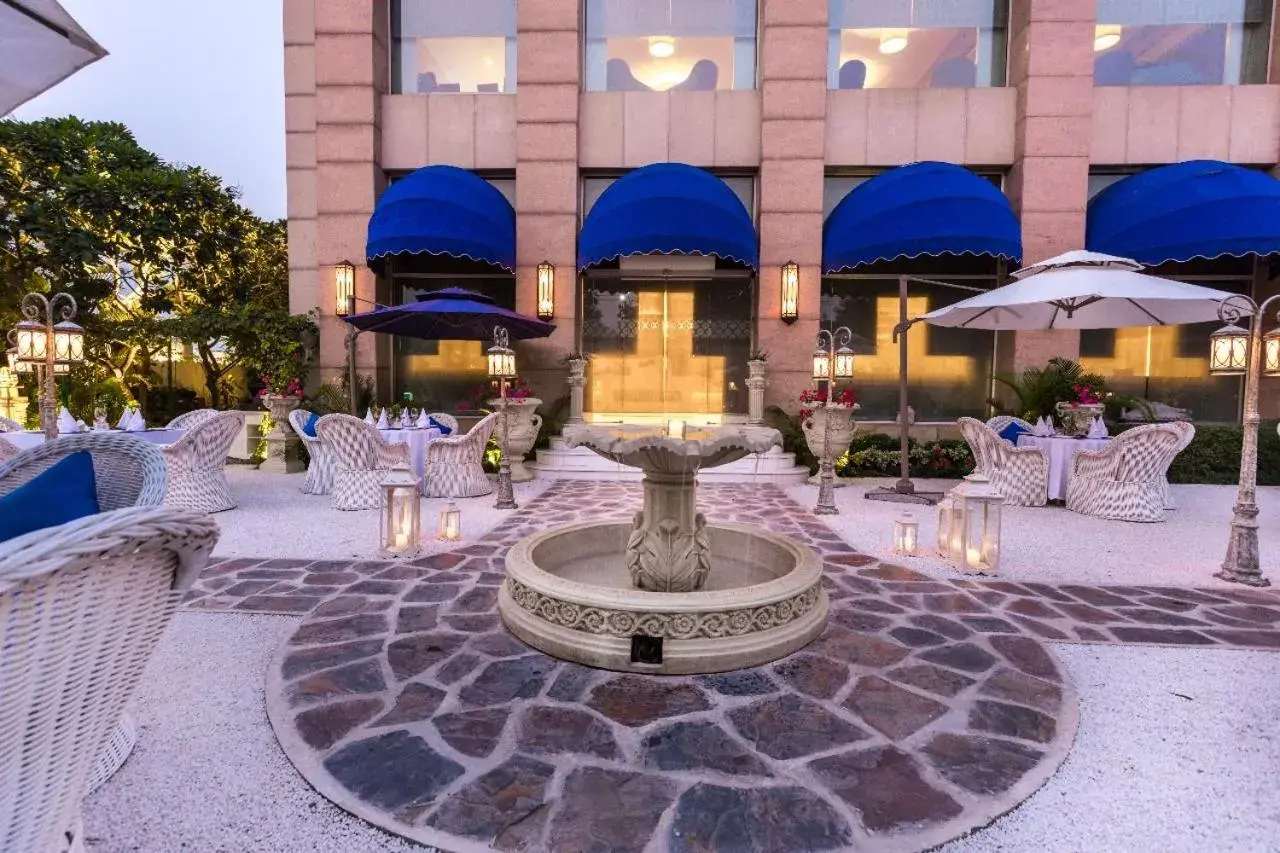 Restaurant/places to eat in Clarens Hotel Restaurant/places to eat in Clarens Hotel