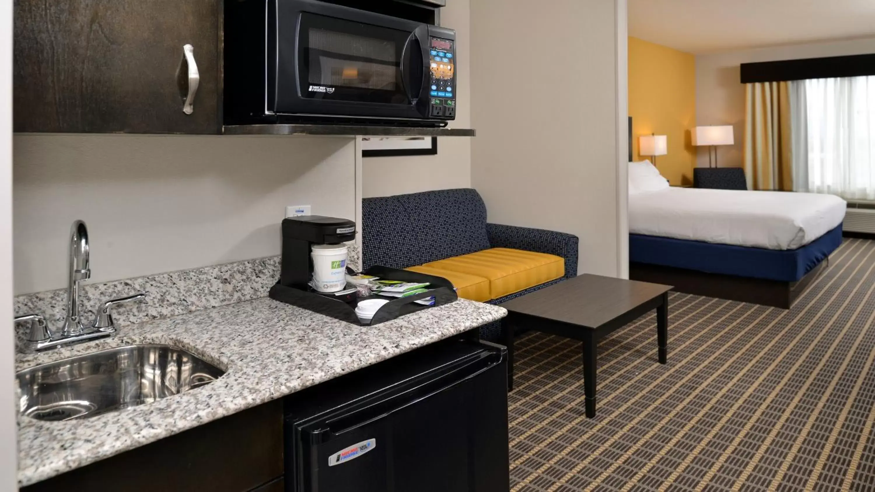 Photo of the whole room in Holiday Inn Express Hotel & Suites Fort Walton Beach Hurlburt Area, an IHG Hotel
