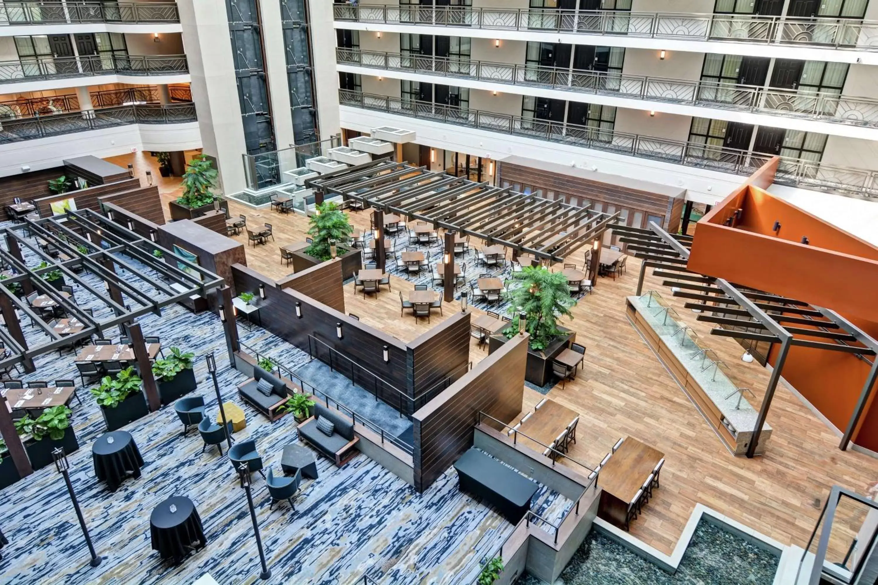 Lobby or reception, Bird's-eye View in Embassy Suites by Hilton Minneapolis Airport