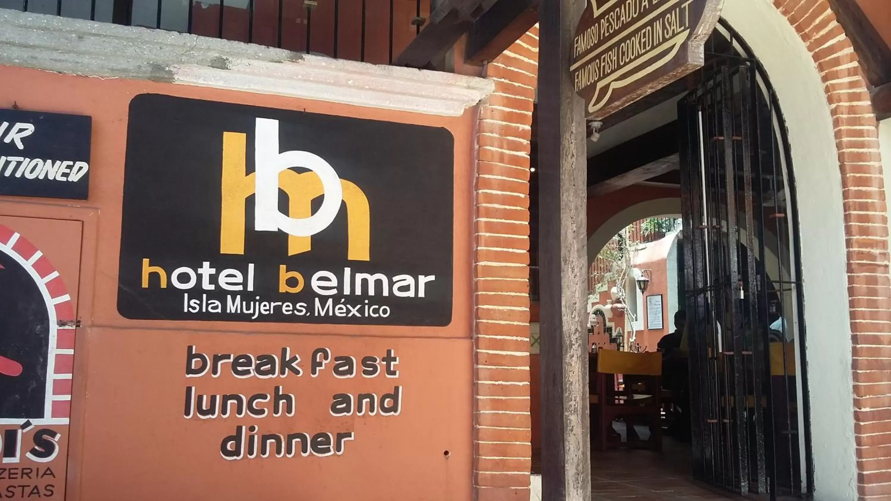 Facade/entrance, Property Logo/Sign in Hotel Belmar