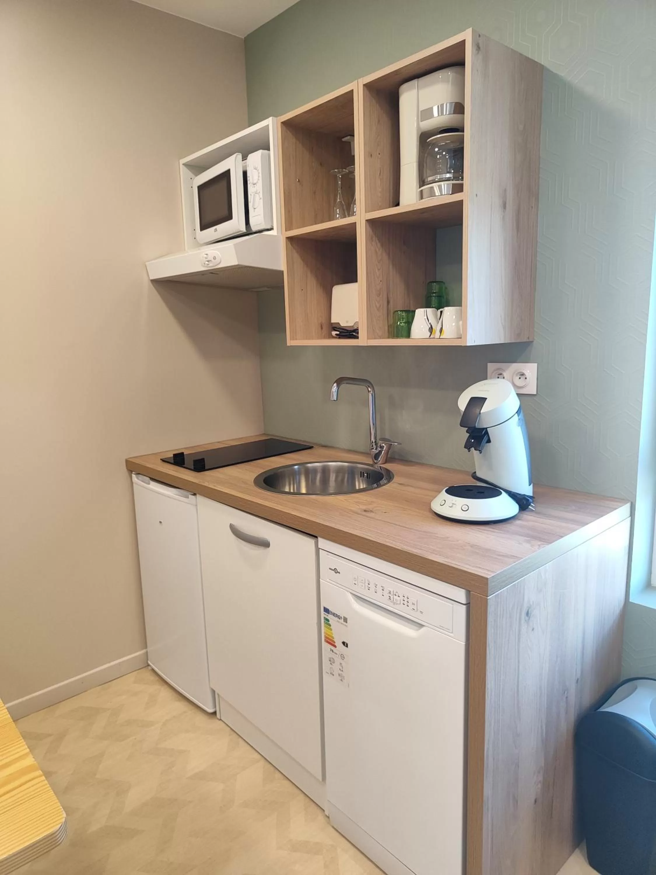 Kitchen or kitchenette in Hotel de la Terrasse