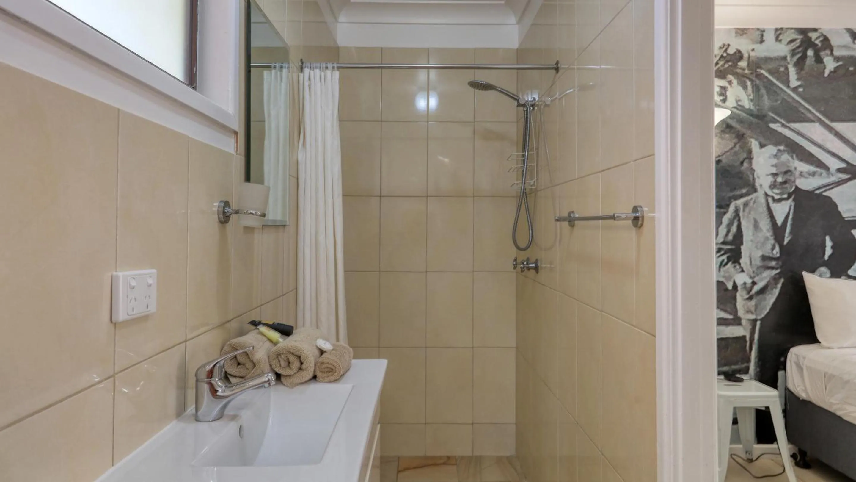 Shower in Hotel Corones