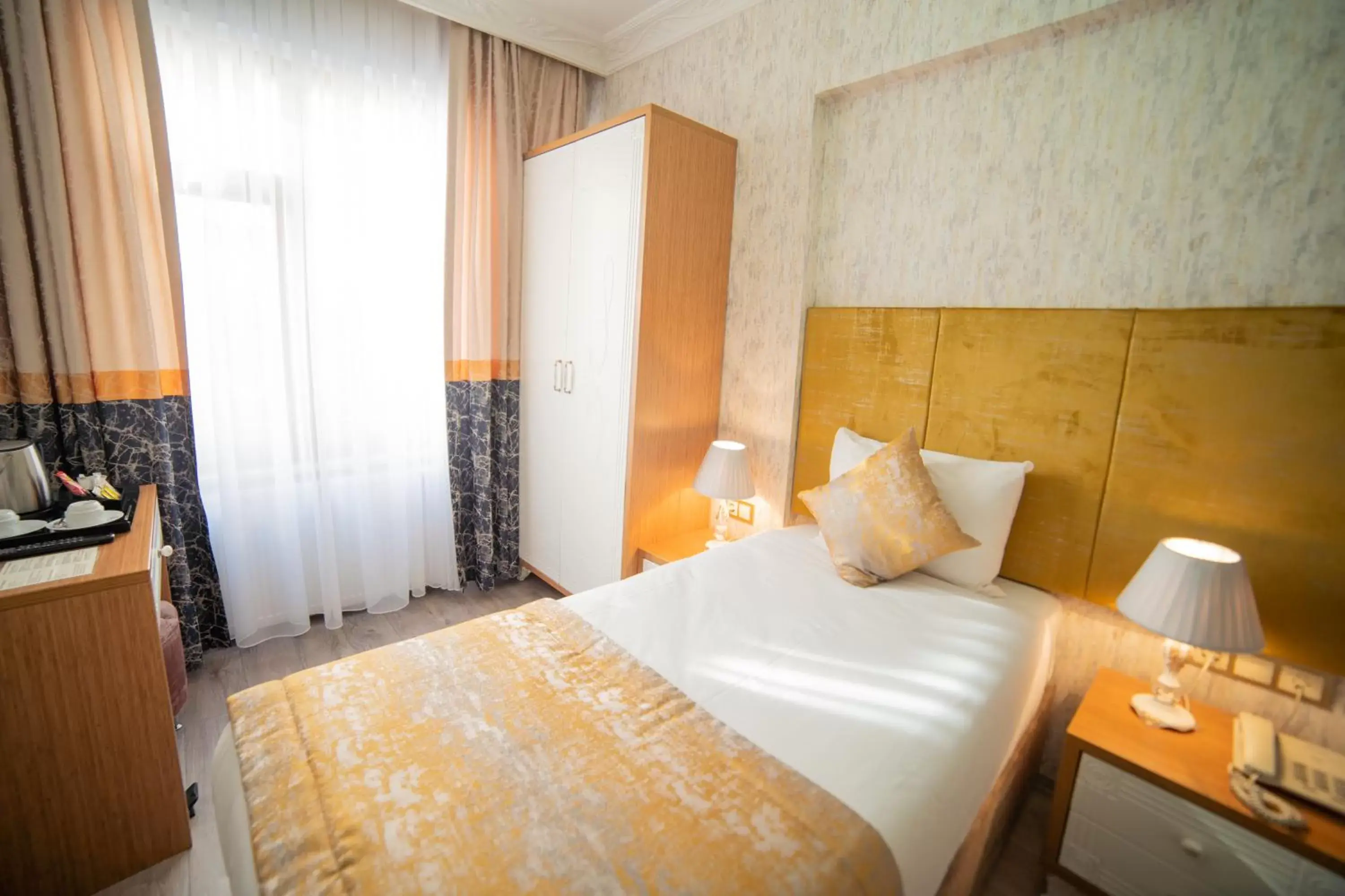 Bedroom, Bed in Miran Hotel