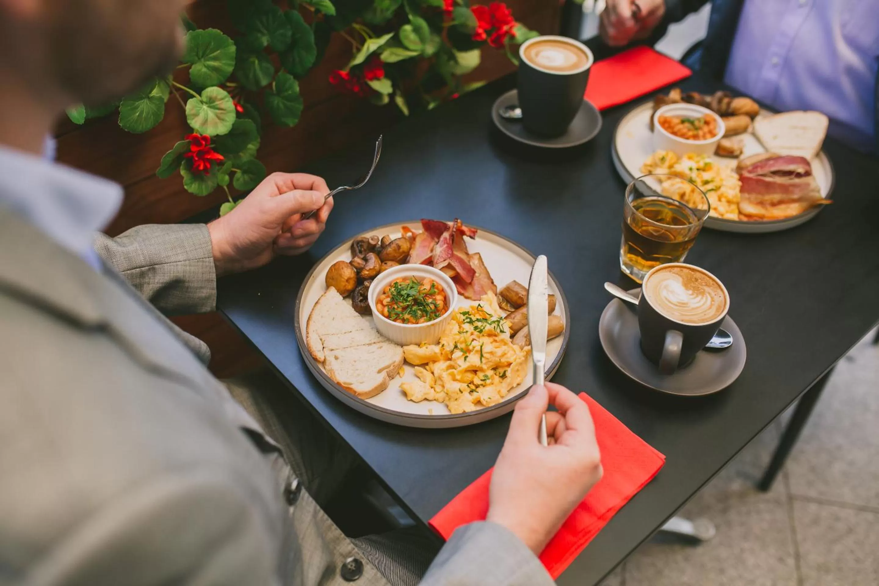 Restaurant/places to eat in Mercure Brisbane Spring Hill