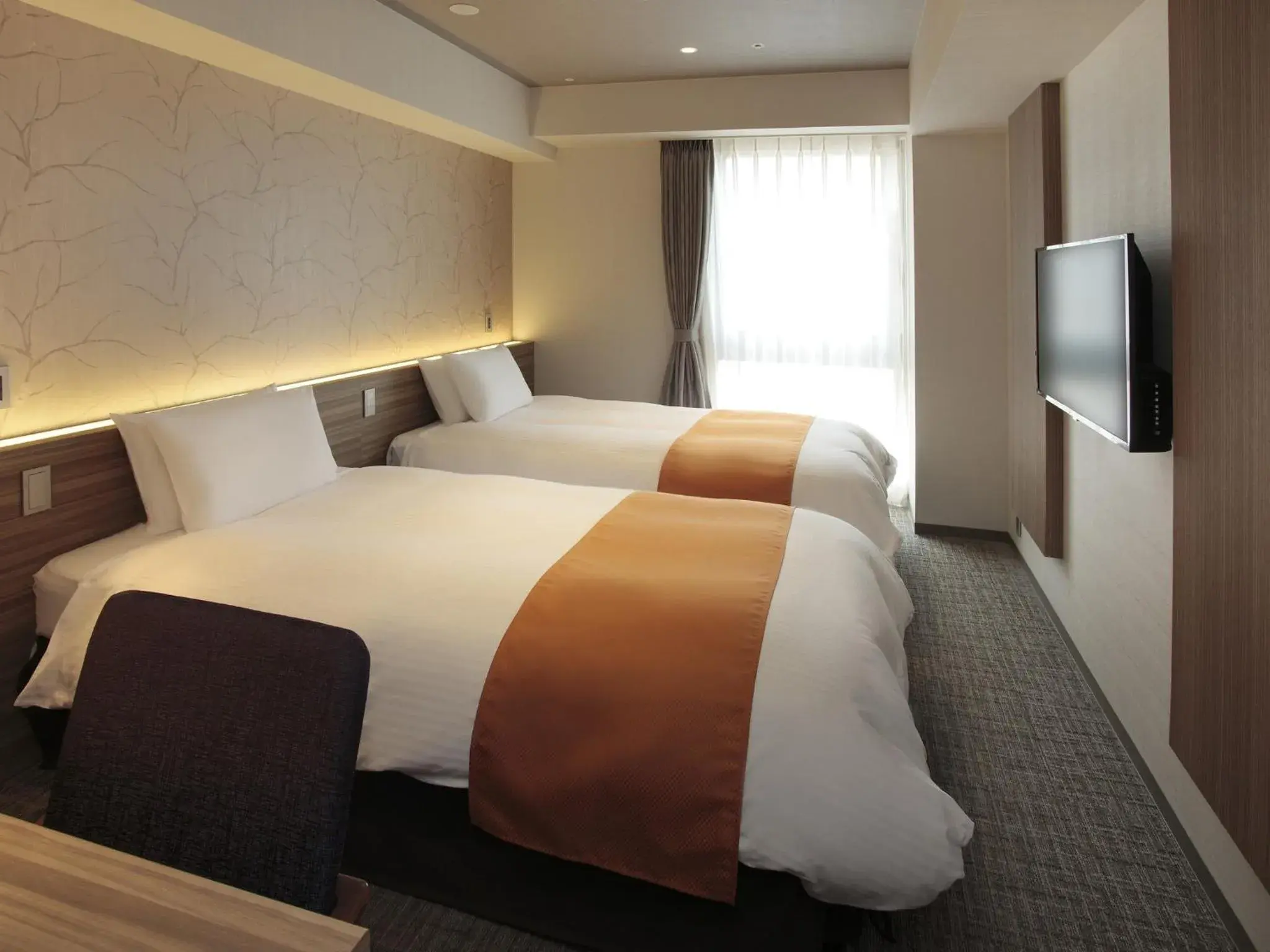 Photo of the whole room, Bed in El Inn Kyoto Photo of the whole room, Bed in El Inn Kyoto