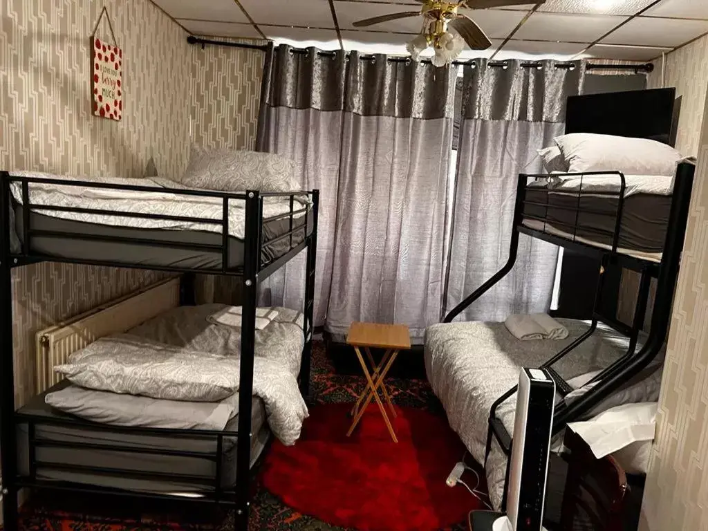 Bunk Bed in BLACKPOOL MERCY Inn HOTEL