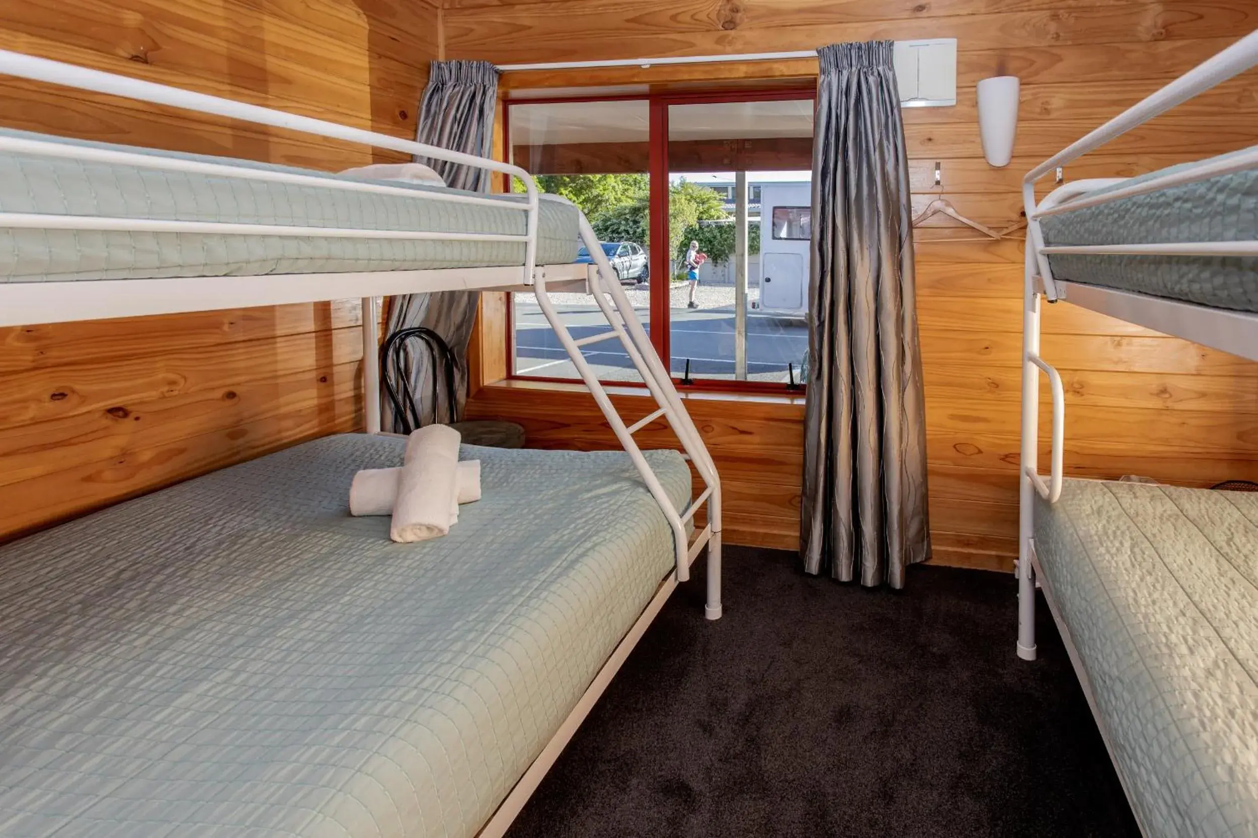 Bunk Bed in Nelson City TOP 10 Holiday Park