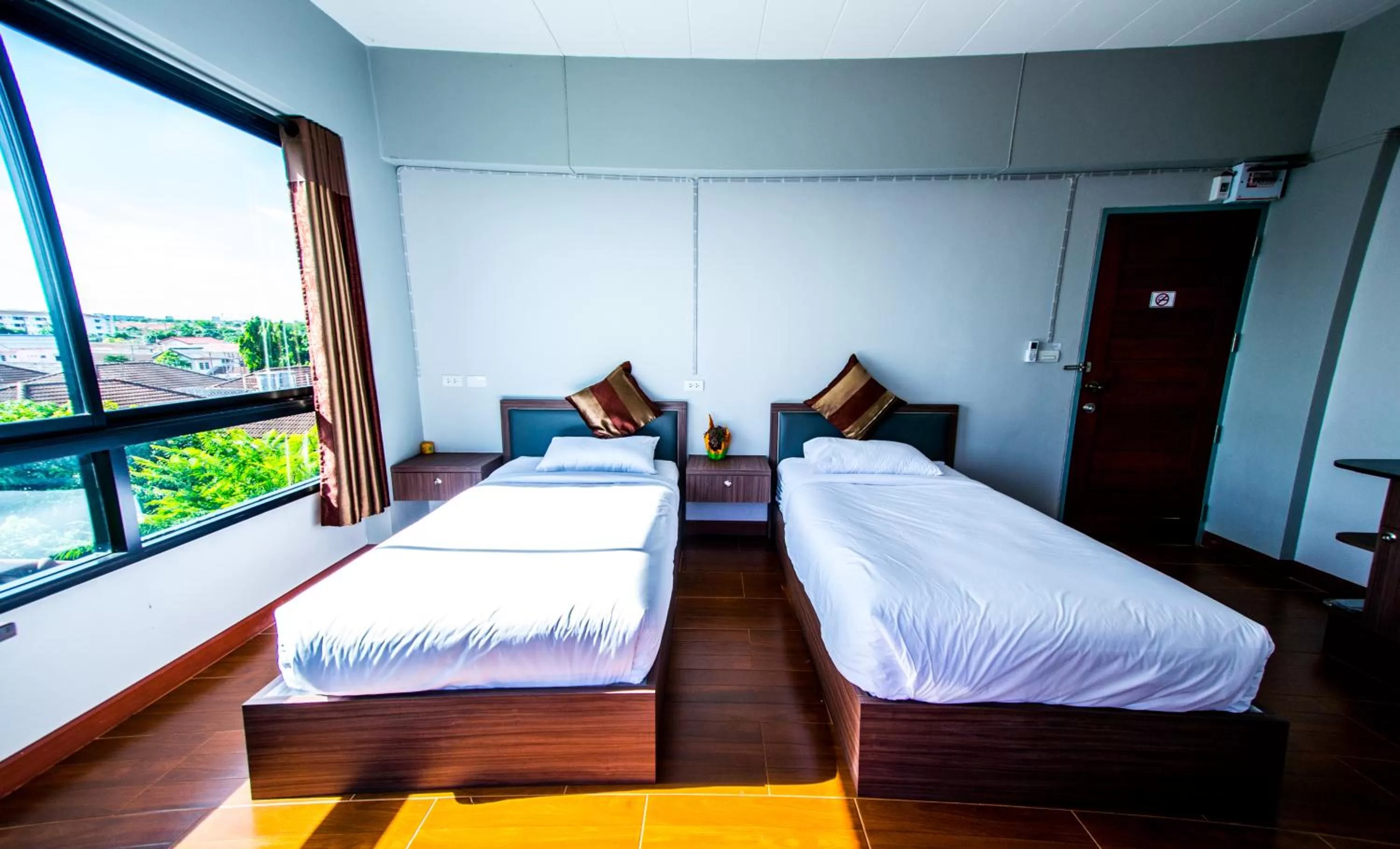 Bed in Na Siri Lake View