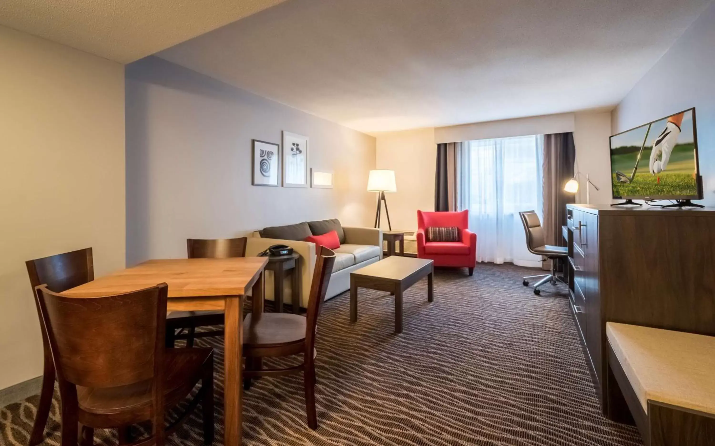 Photo of the whole room, Dining Area in Country Inn & Suites by Radisson, Rochester-Pittsford/Brighton, NY