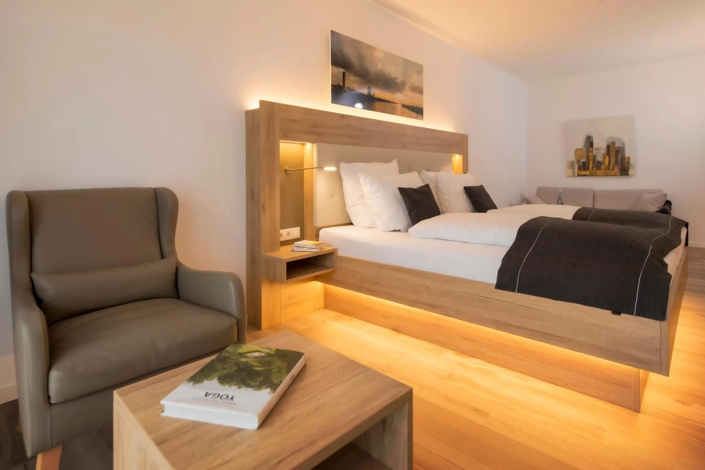 Bed in Four Stars by City Hotel