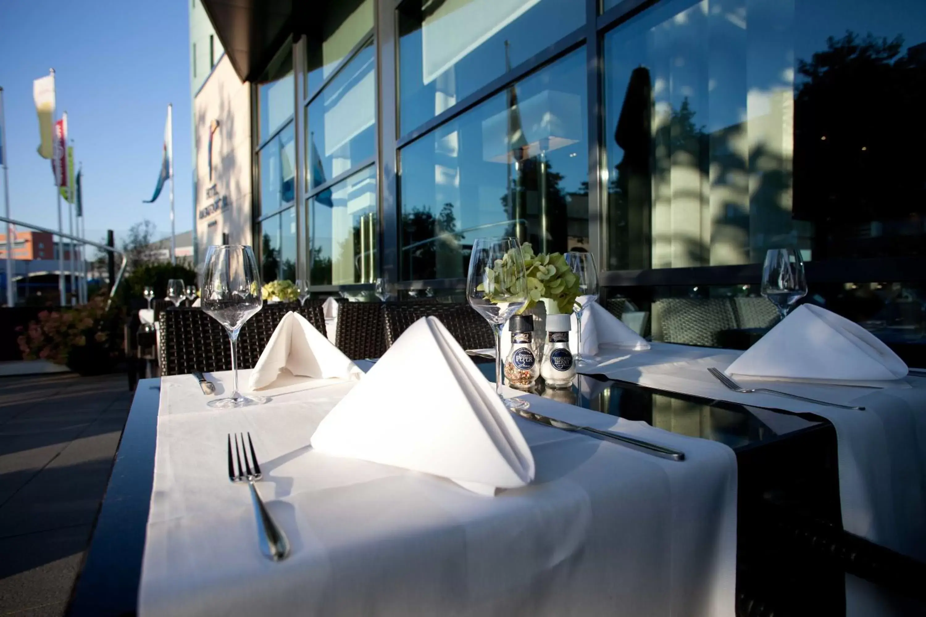 Balcony/Terrace, Restaurant/Places to Eat in Van der Valk Hotel Amersfoort A1