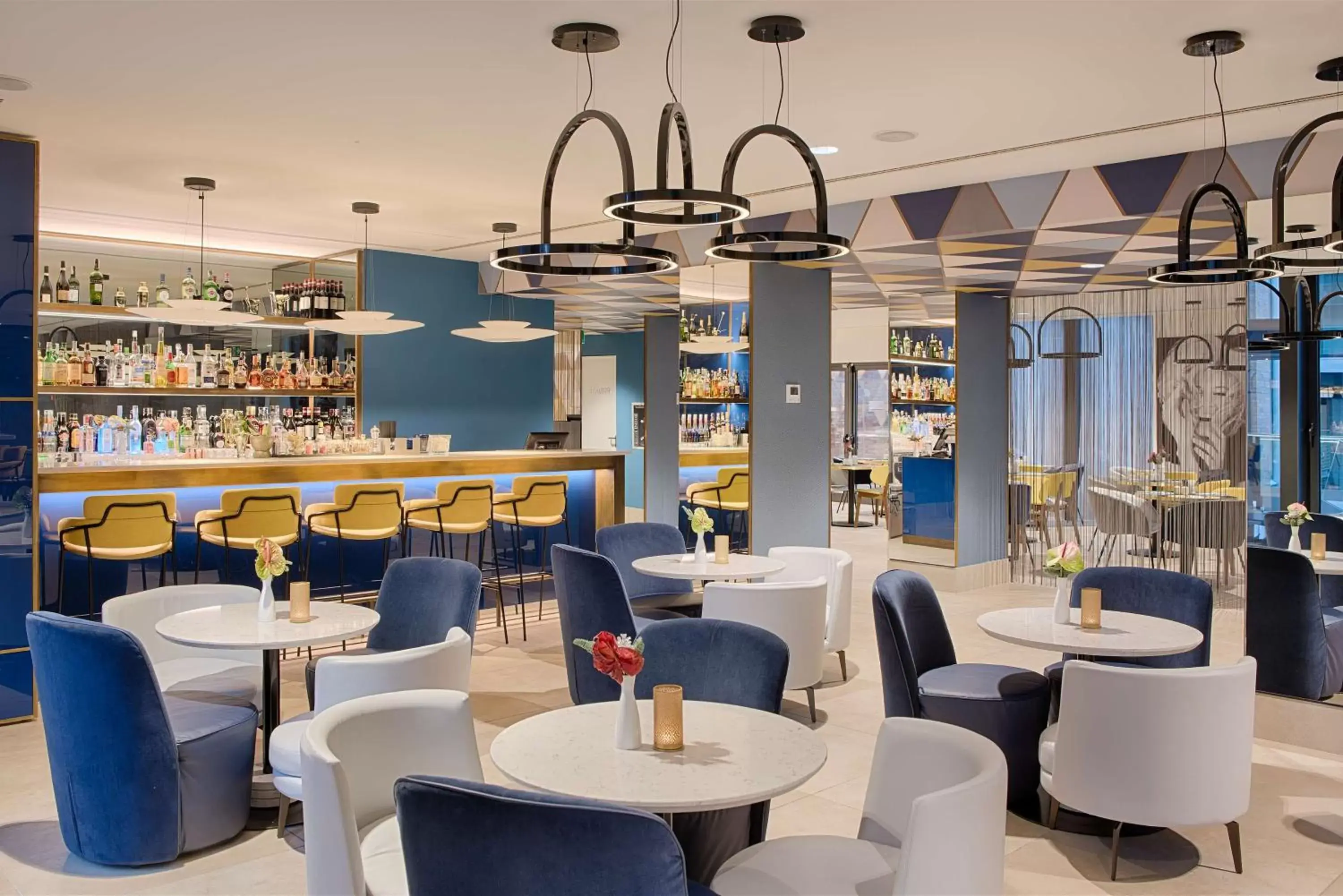 Lounge or bar, Restaurant/Places to Eat in NH Venezia Rio Novo
