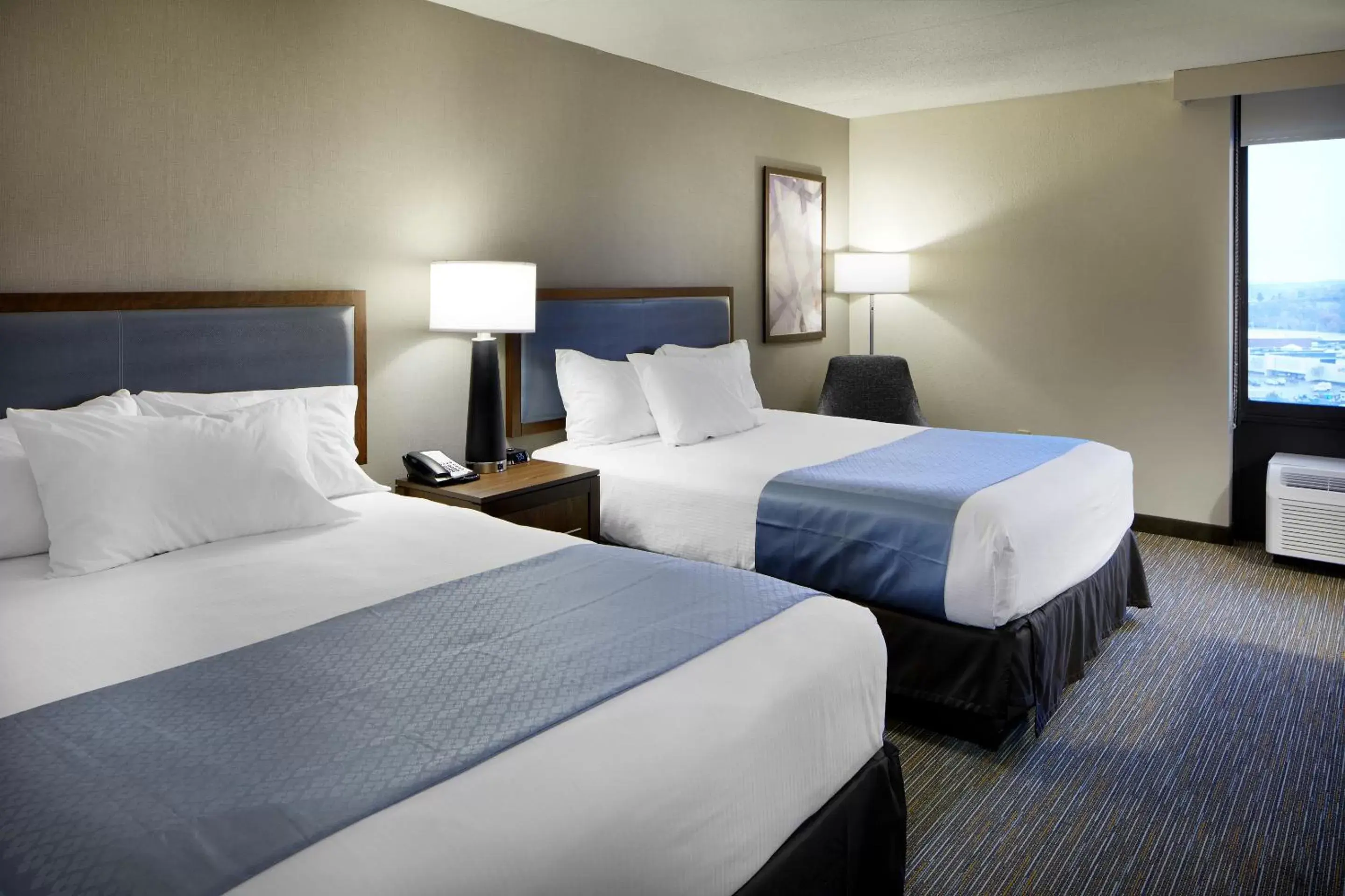 Queen Room with Two Queen Beds - Non-Smoking in Wingate by Wyndham St. Clairsville/Wheeling Queen Room with Two Queen Beds - Non-Smoking in Wingate by Wyndham St. Clairsville/Wheeling