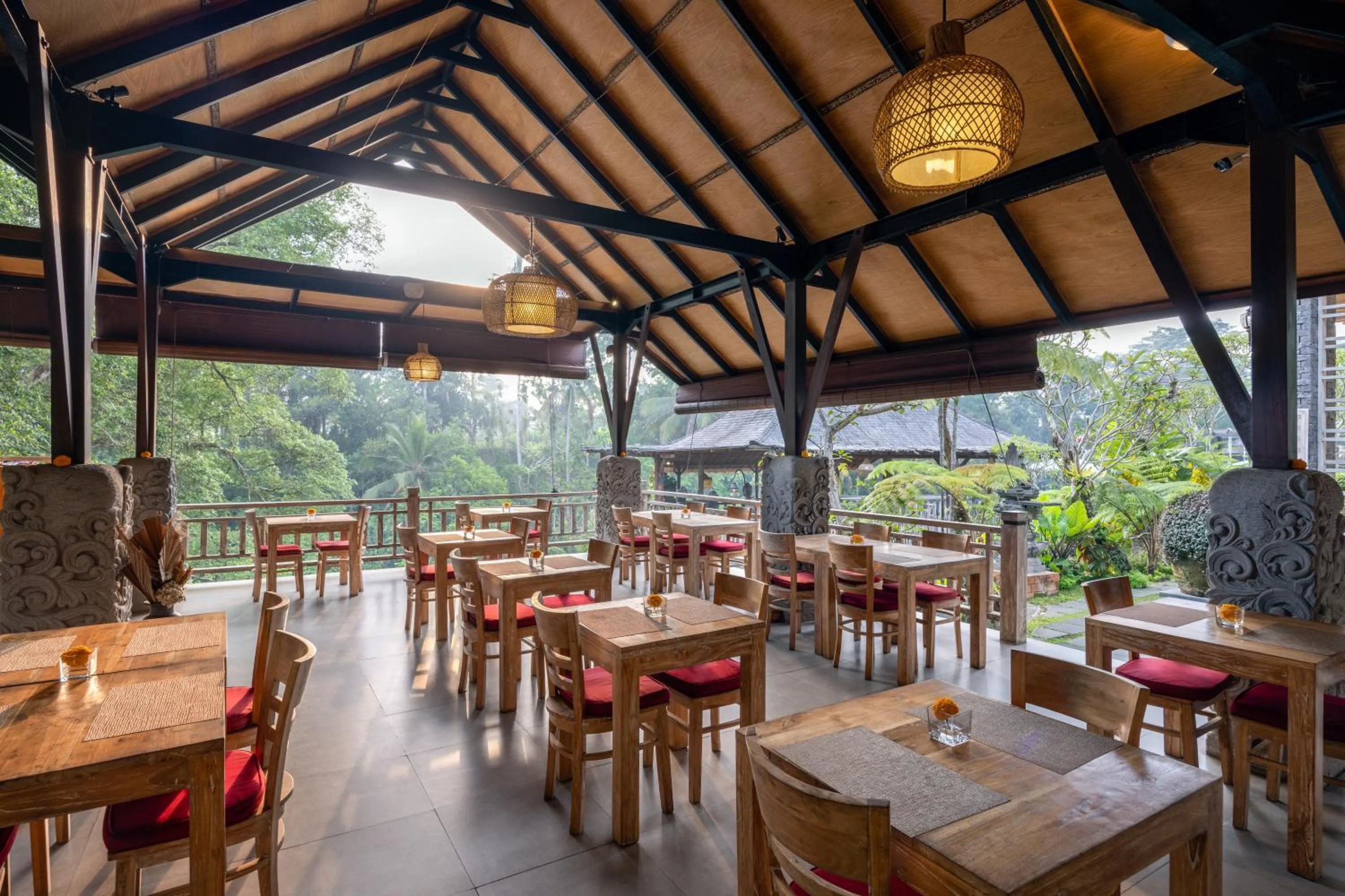 Restaurant/places to eat in Kawi Resort