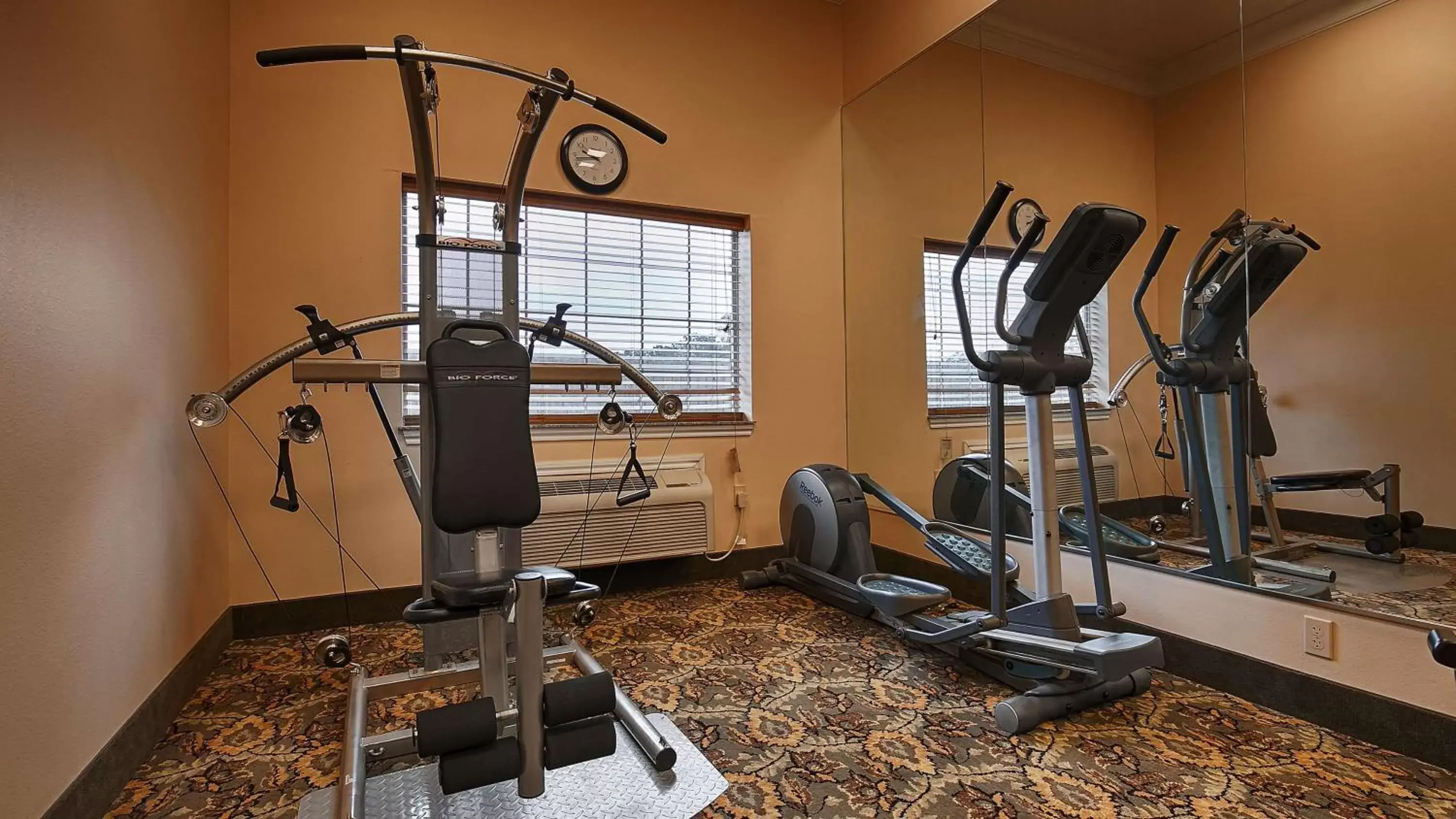 Fitness centre/facilities, Fitness Center/Facilities in Best Western Plus New Caney Inn & Suites