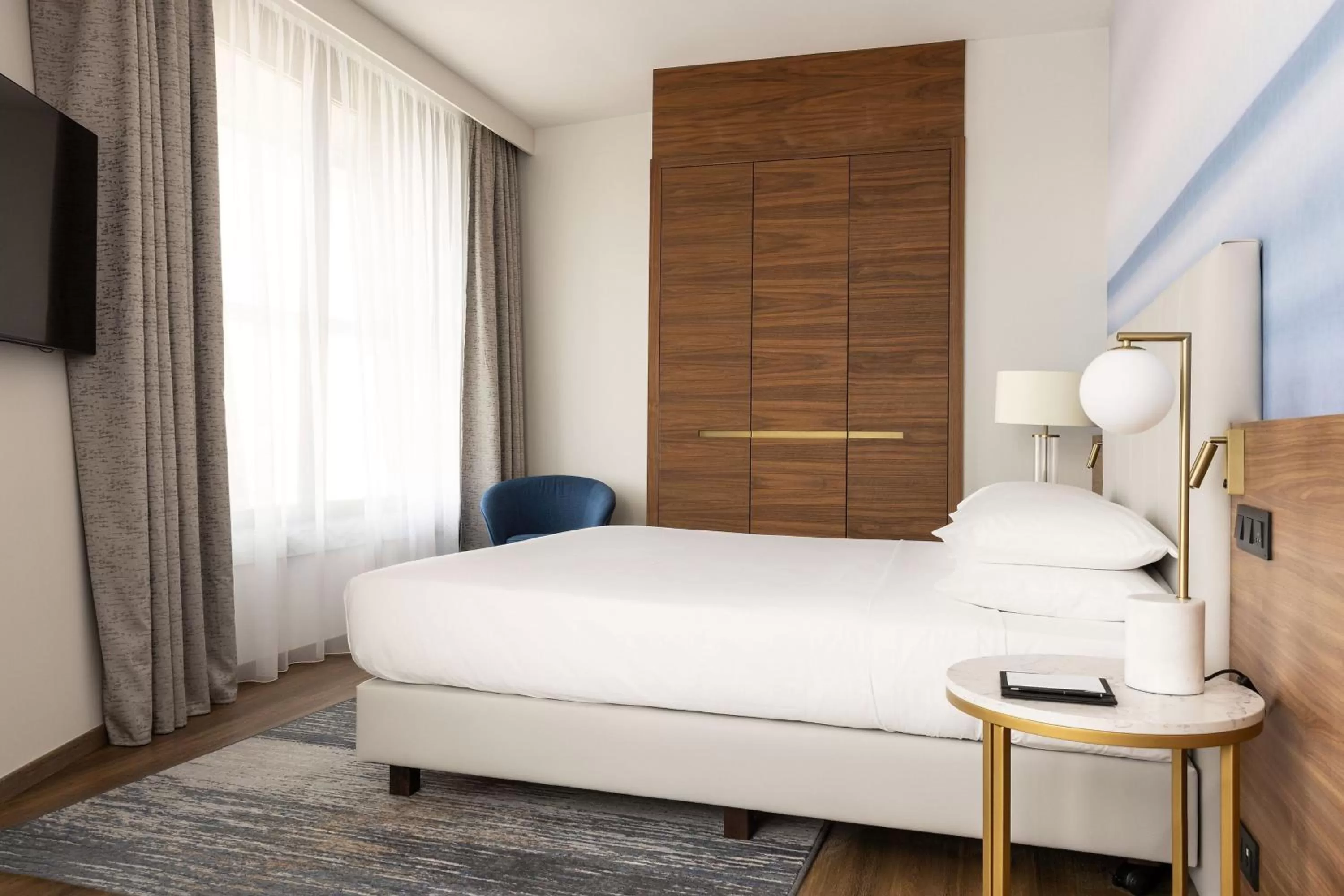 Photo of the whole room, Bed in Sheraton Nice