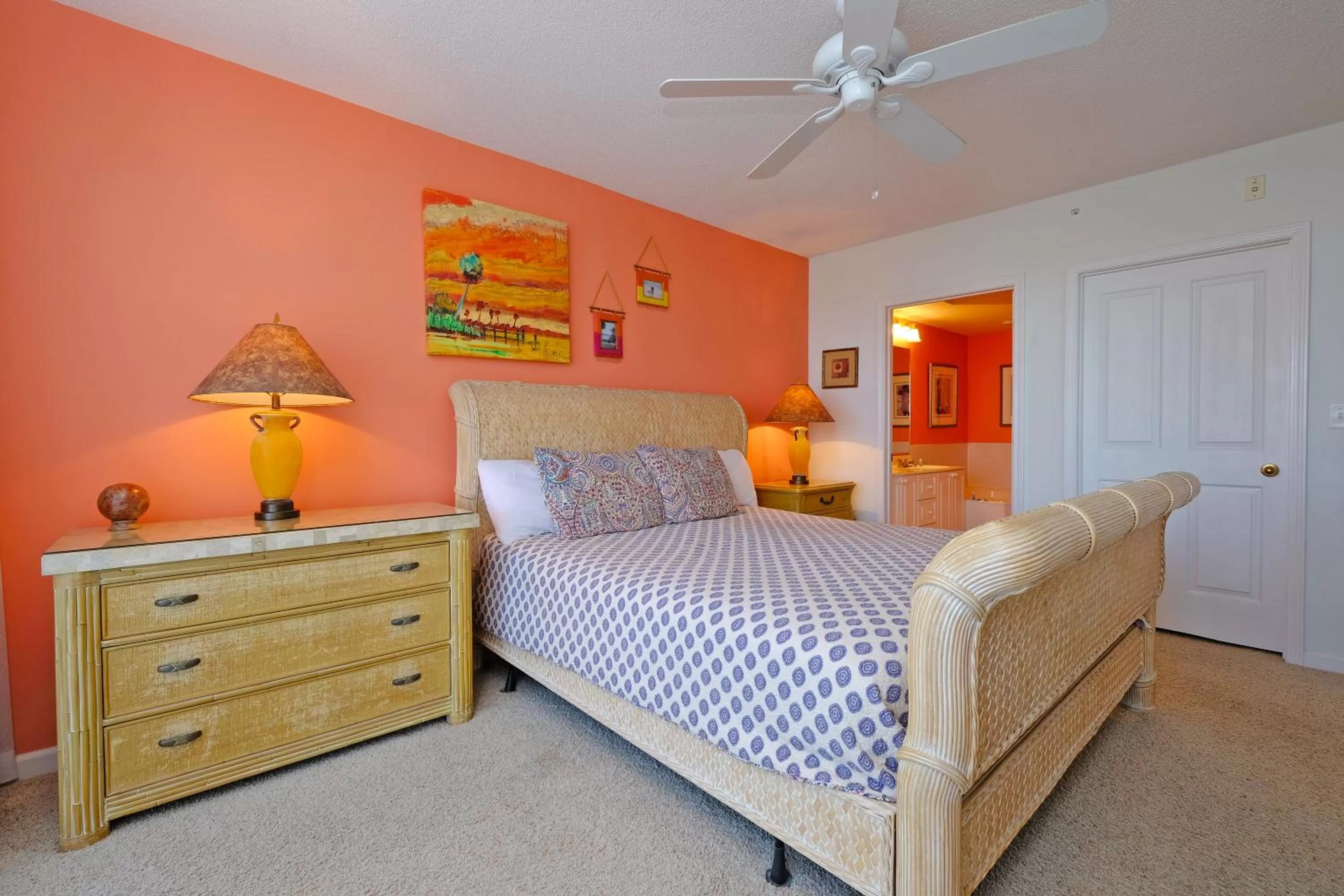 Bed in Litchfield Beach & Golf Resort