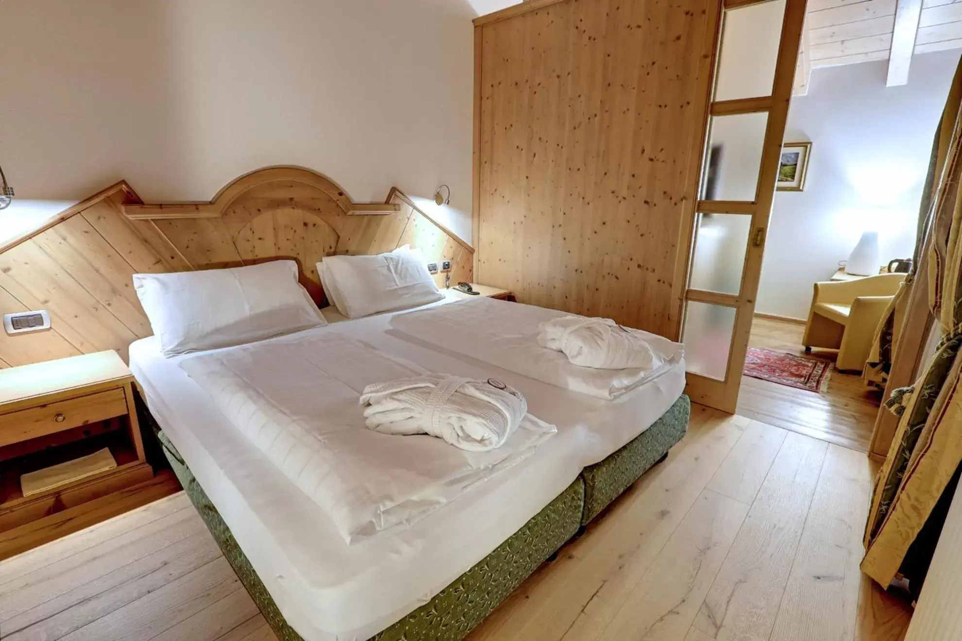 Bed in Leading Relax Hotel Maria