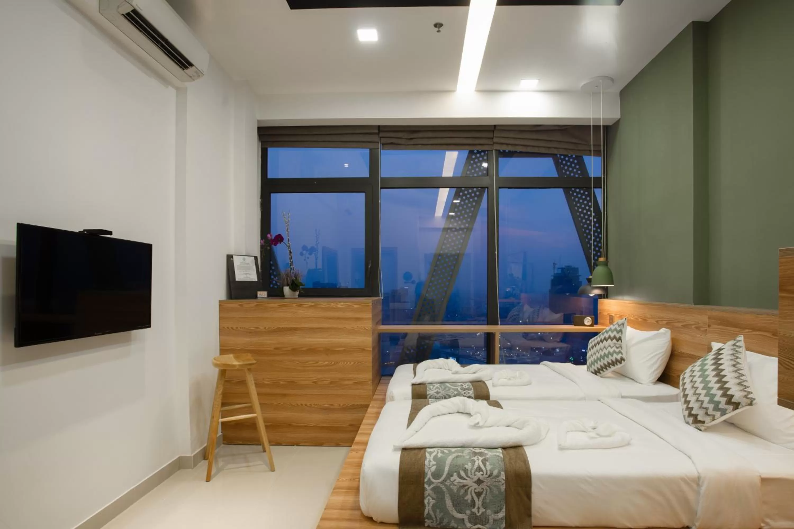 Bedroom, Bed in The Snowbell Hotel