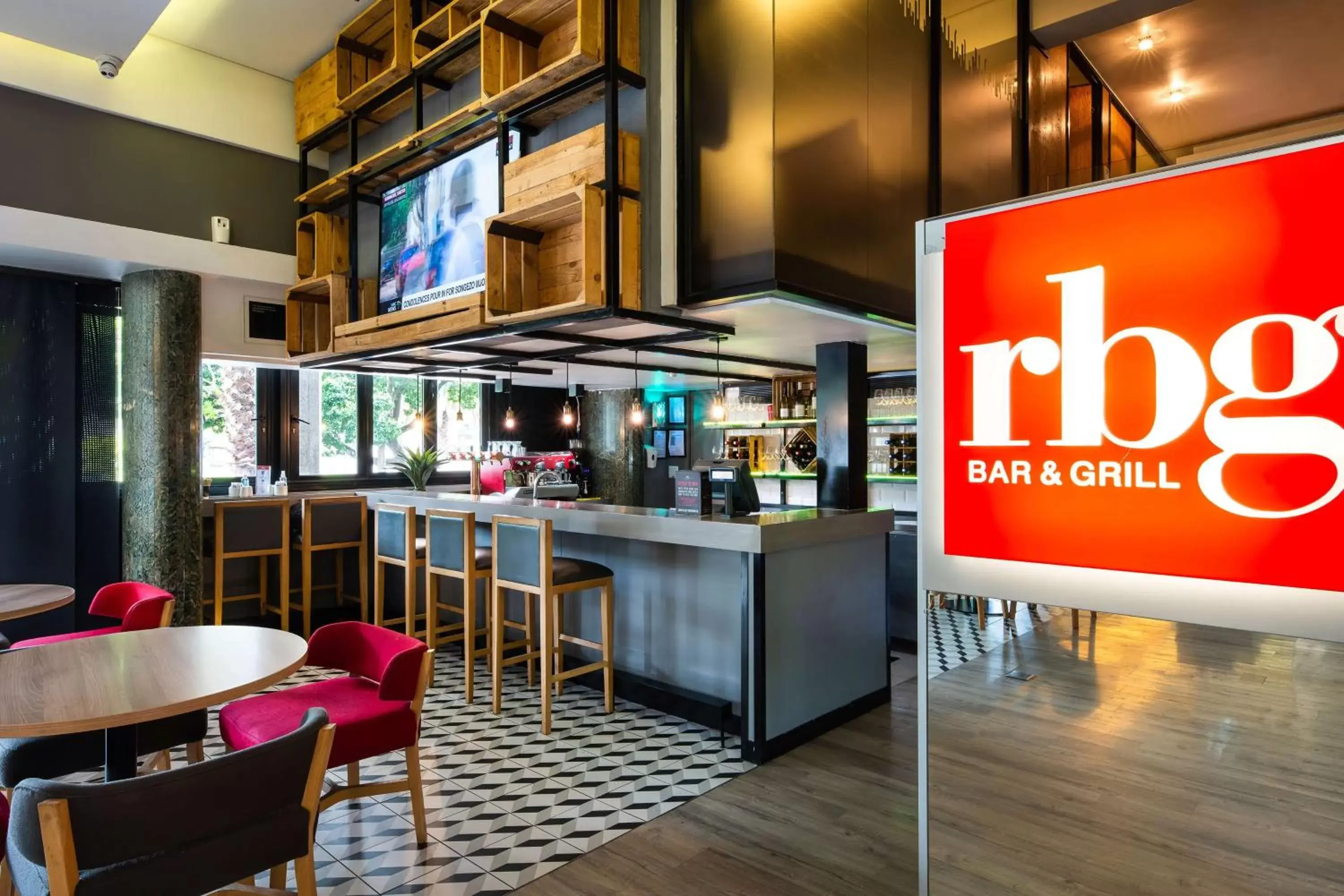 Restaurant/places to eat in Park Inn by Radisson Cape Town Foreshore