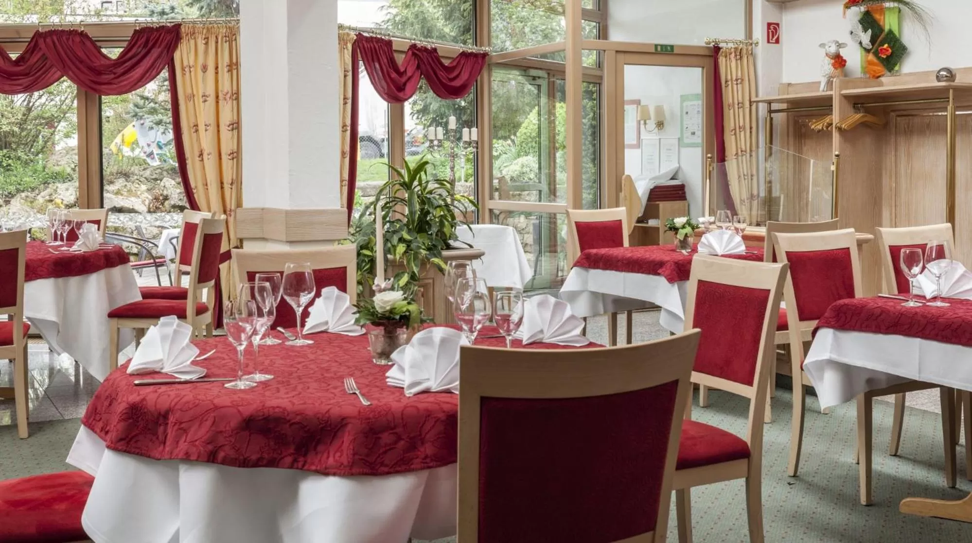 Restaurant/places to eat in Hotel Lamm