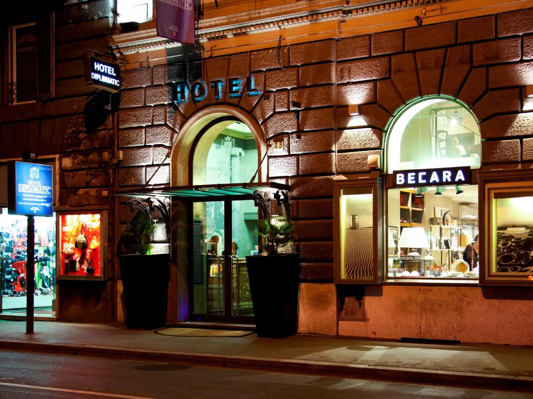 Facade/entrance in Hotel Diplomatic