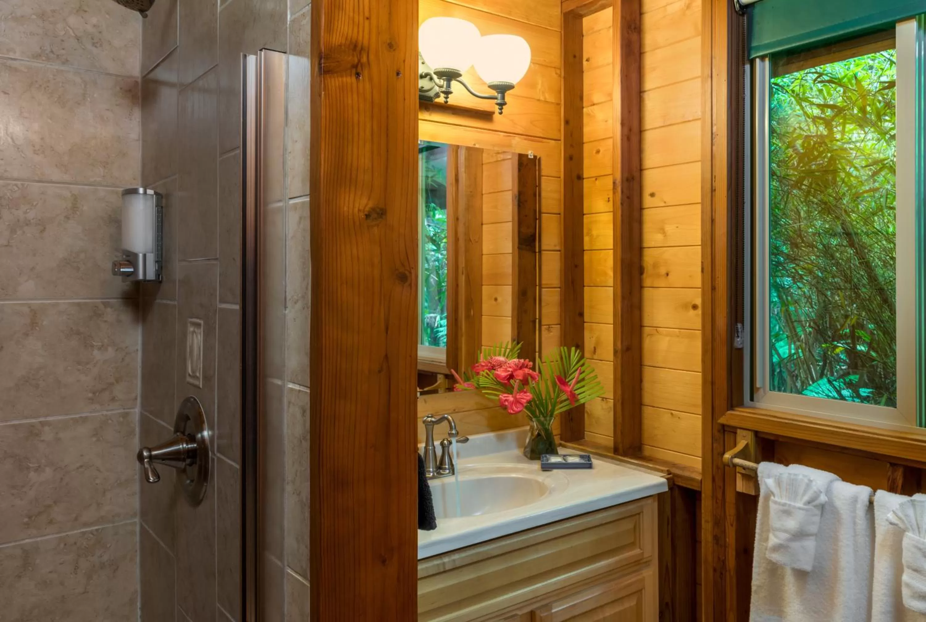 Bathroom in Volcano Village Lodge