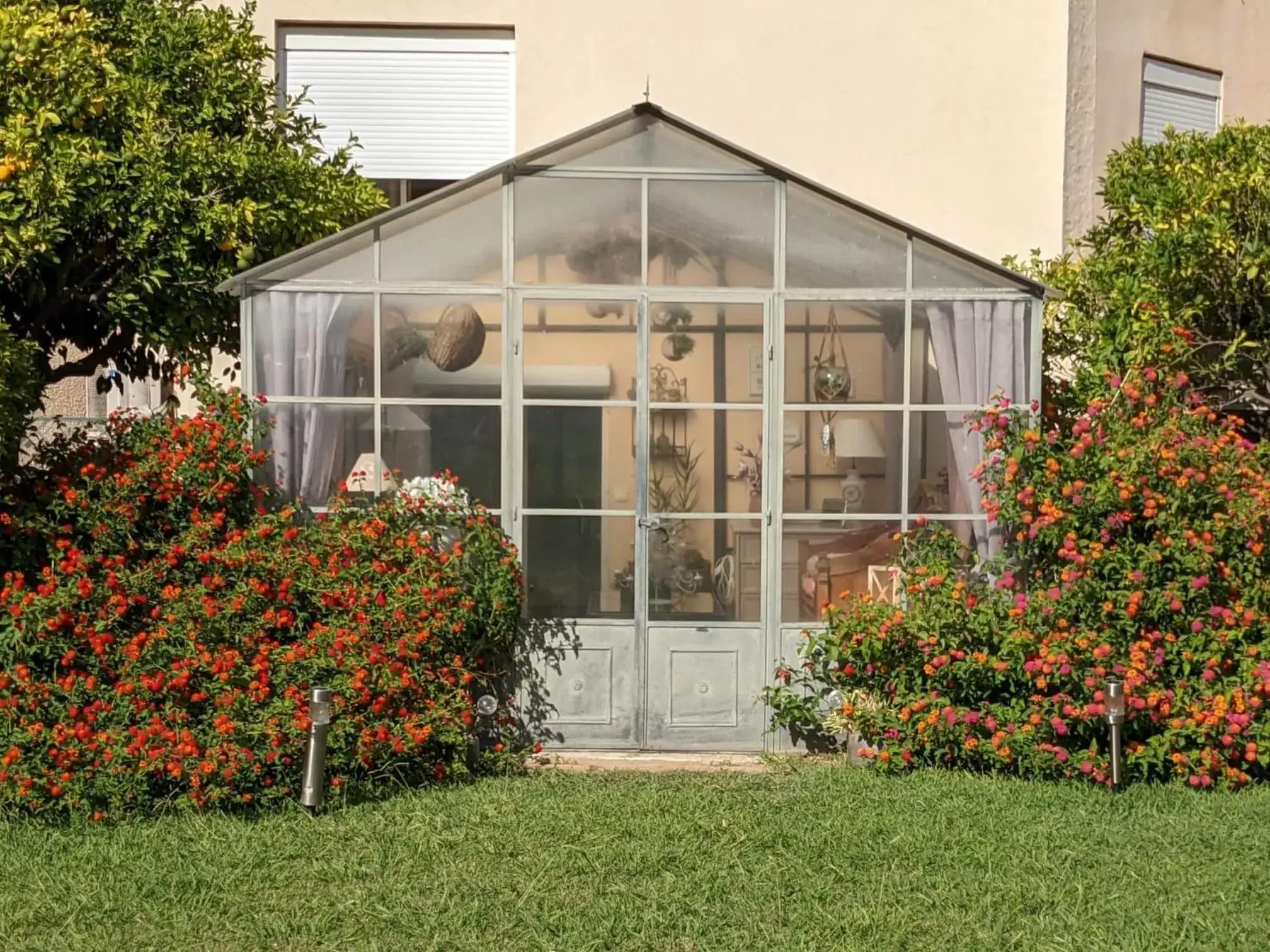 Garden, Property Building in MAS TRAMONTANE chambres d'hôtes avec parc arboré & piscine