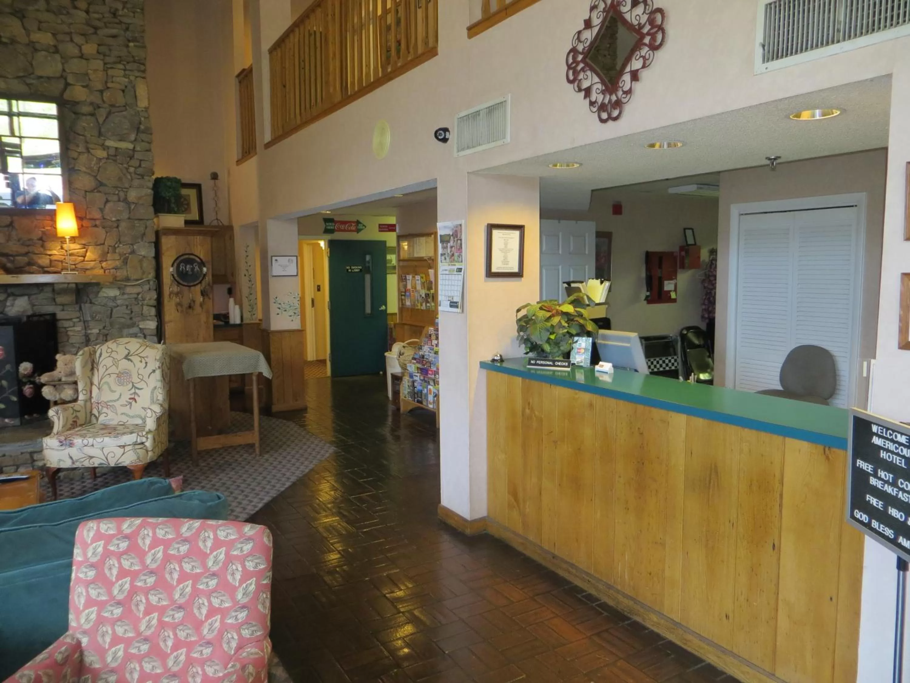 Lobby or reception in Americourt Hotel - Mountain City