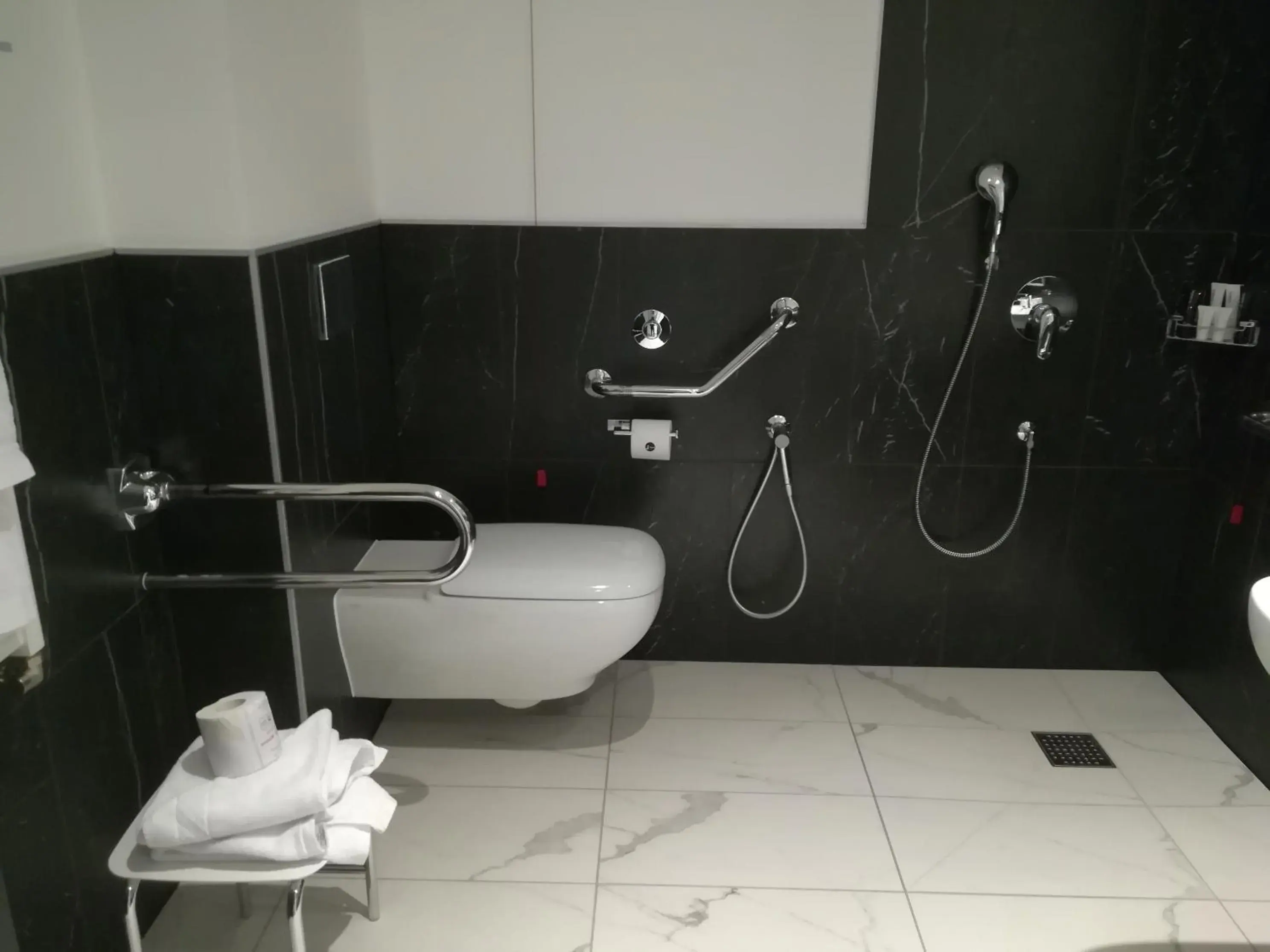 Double Room in J Hotel Double Room in J Hotel