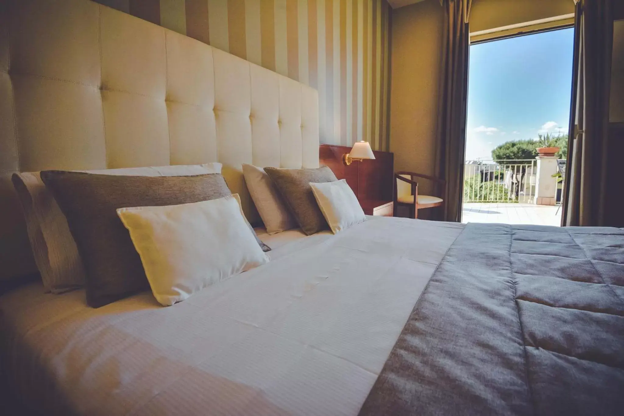 Bed in Hotel Leonessa