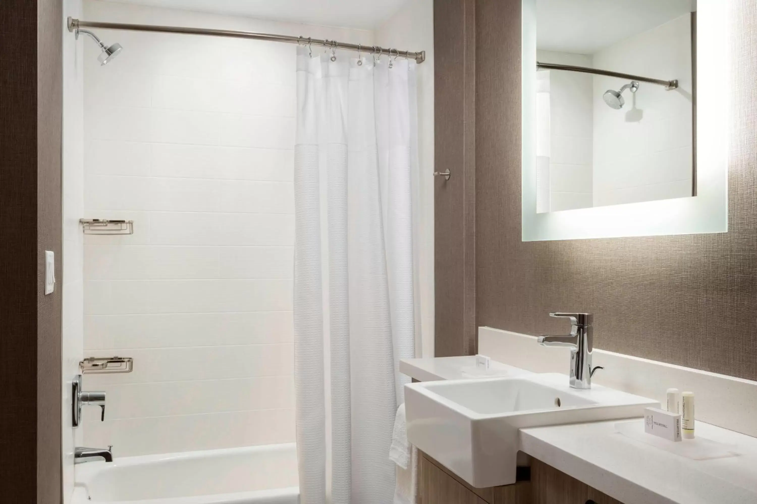 Bathroom in SpringHill Suites by Marriott Belmont Redwood Shores