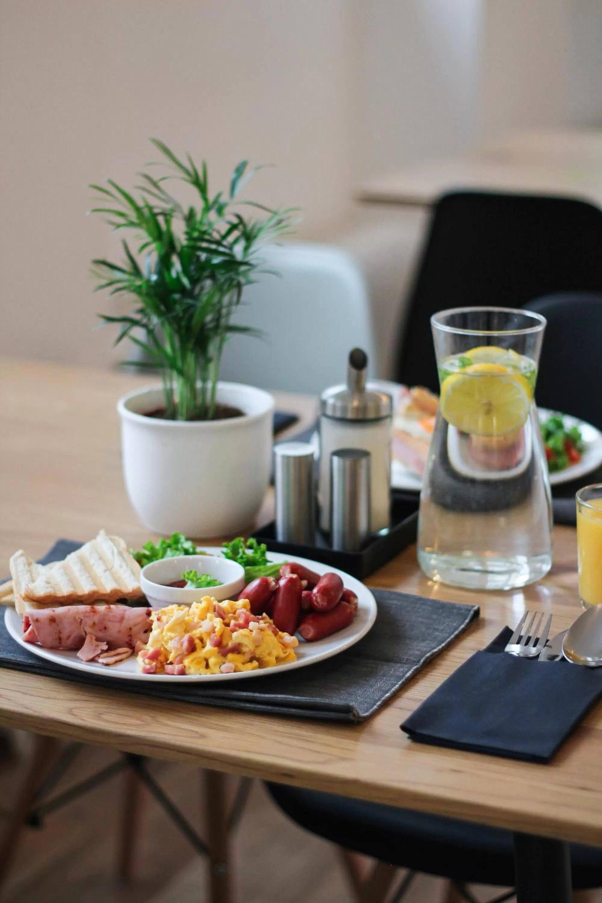 Breakfast in Hotel ATLAS