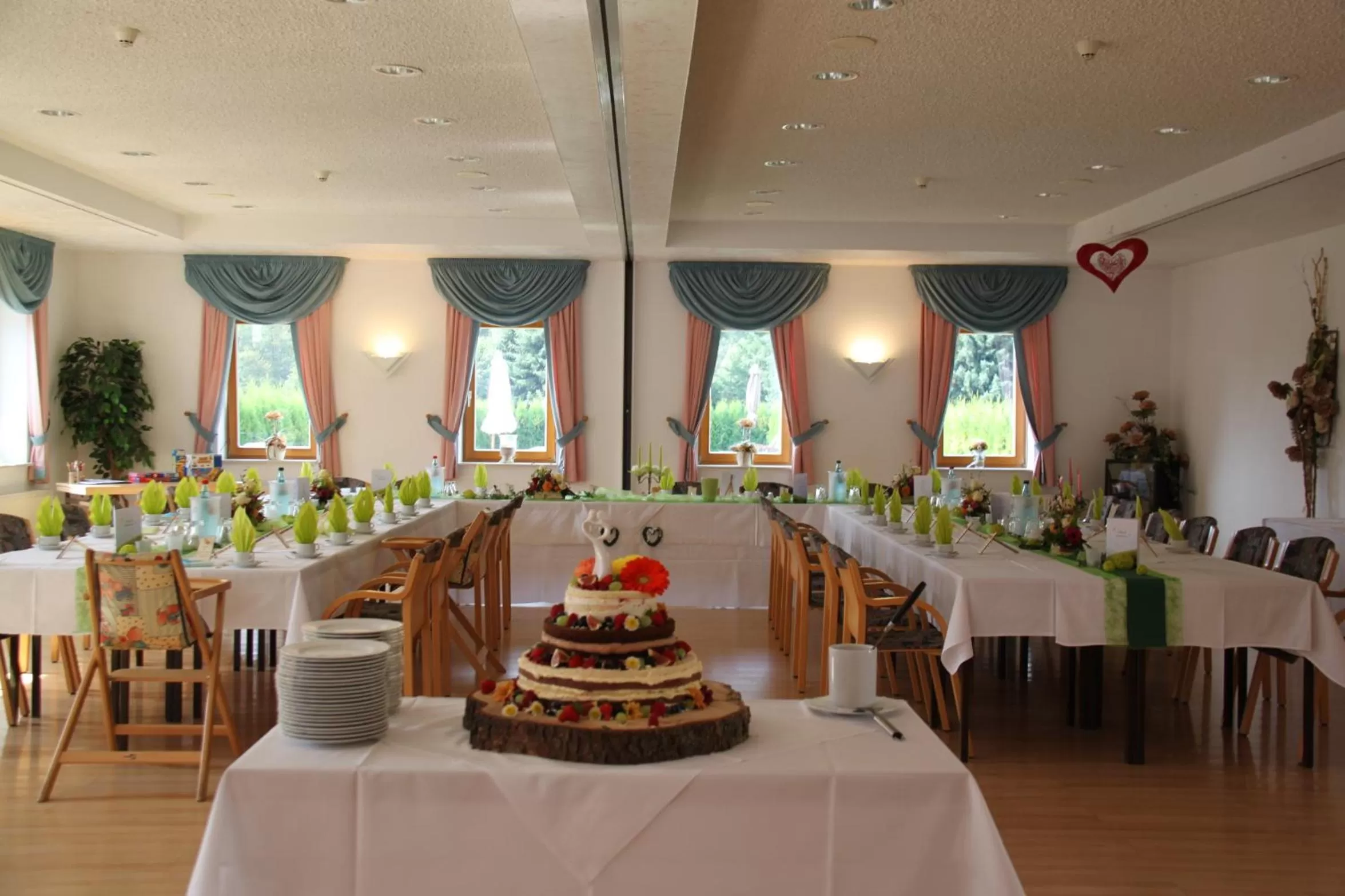 Restaurant/places to eat in Naturhotel Lindenhof