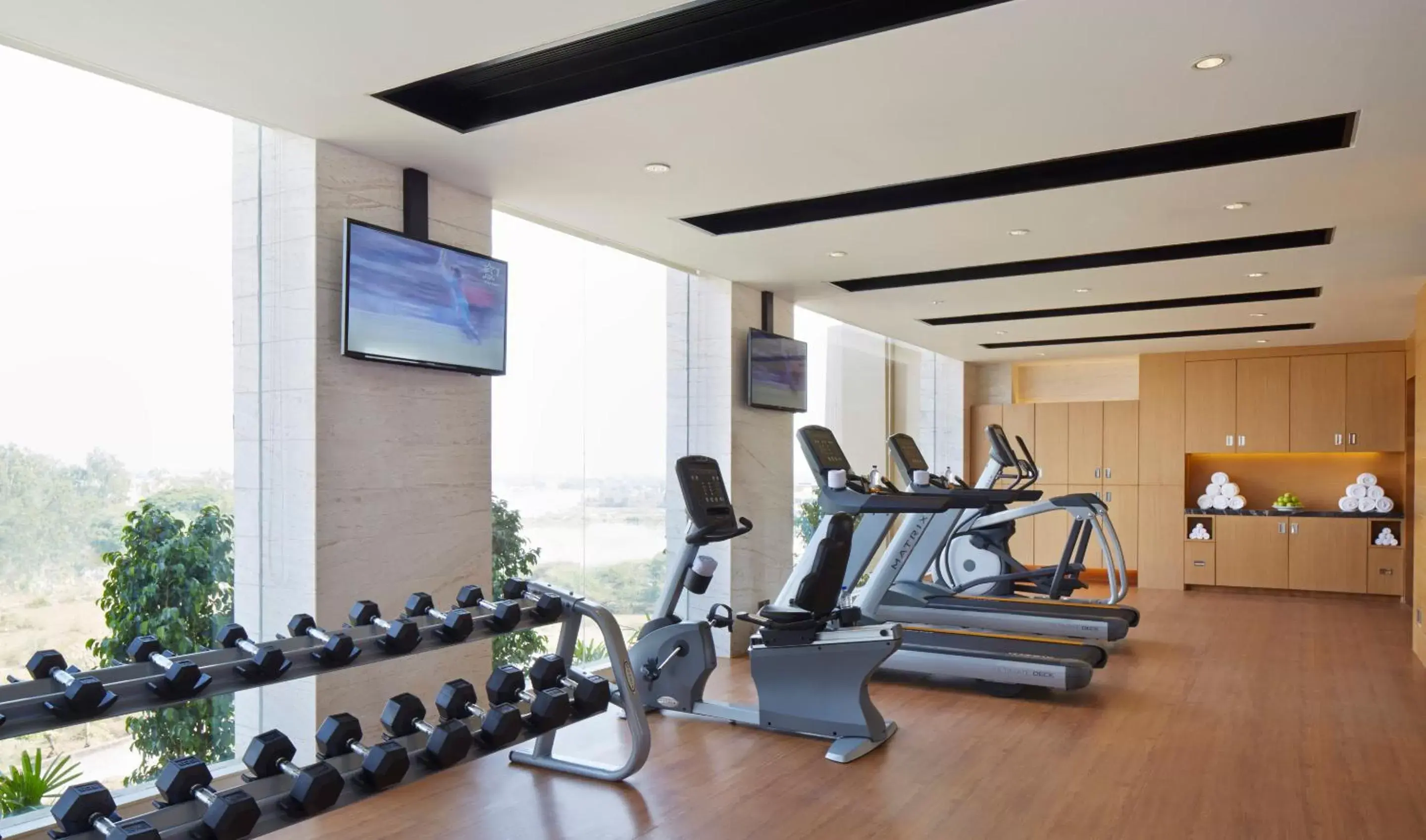 Fitness centre/facilities, Fitness Center/Facilities in Courtyard by Marriott Bilaspur