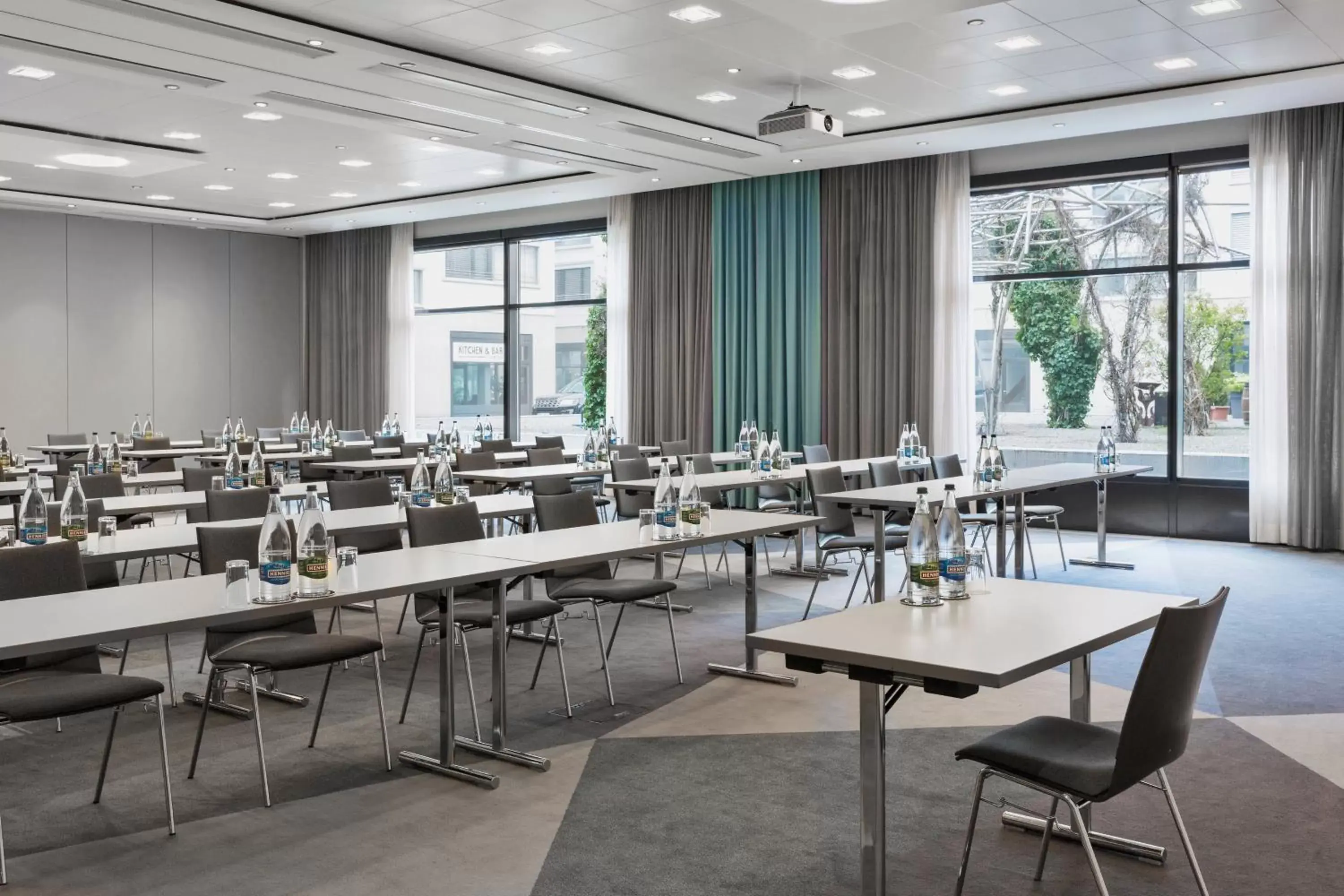 Meeting/conference room in Courtyard by Marriott Zurich North