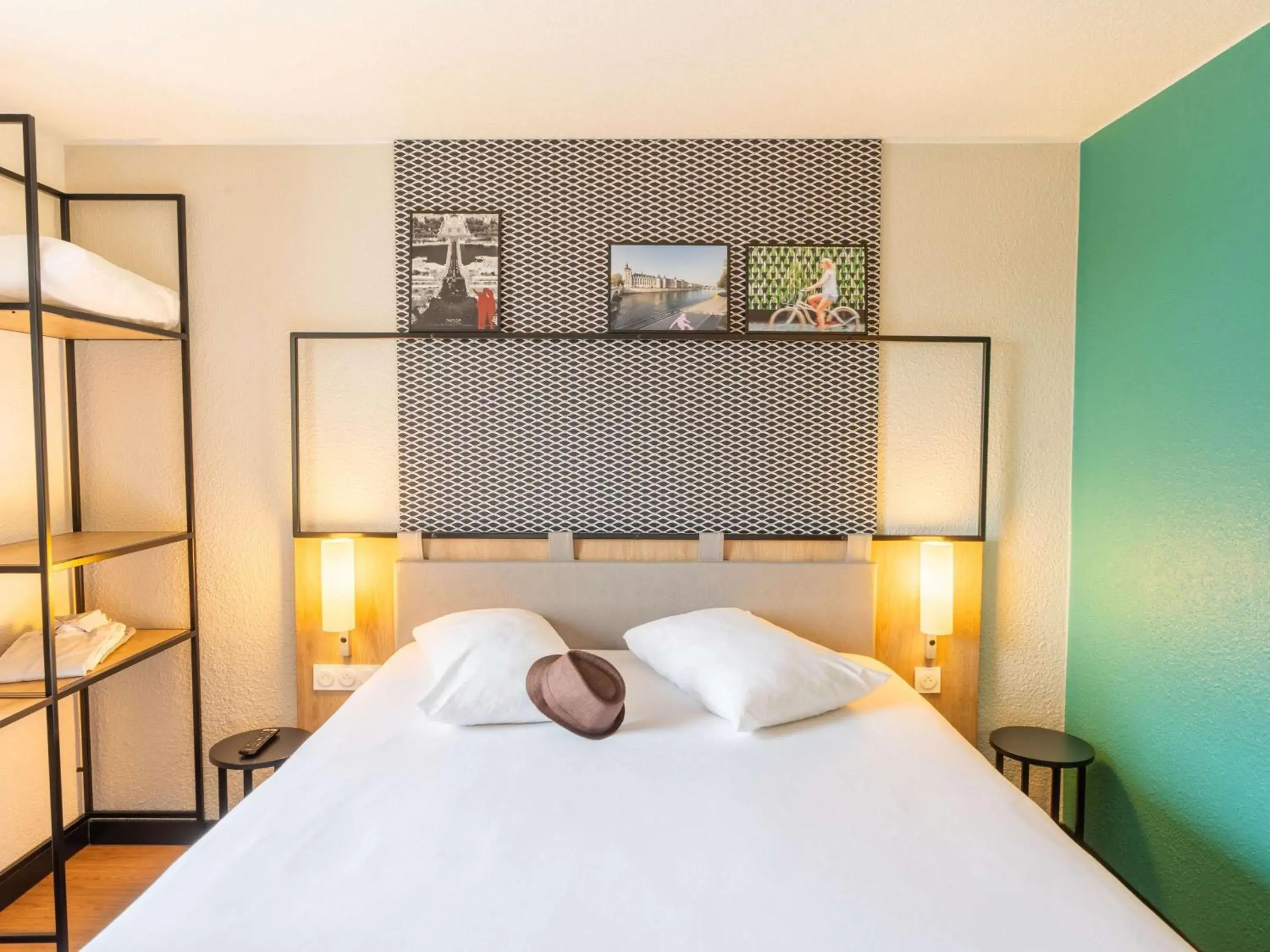 Bedroom, Bed in ibis Paris Vanves Parc des Expositions Bedroom, Bed in ibis Paris Vanves Parc des Expositions