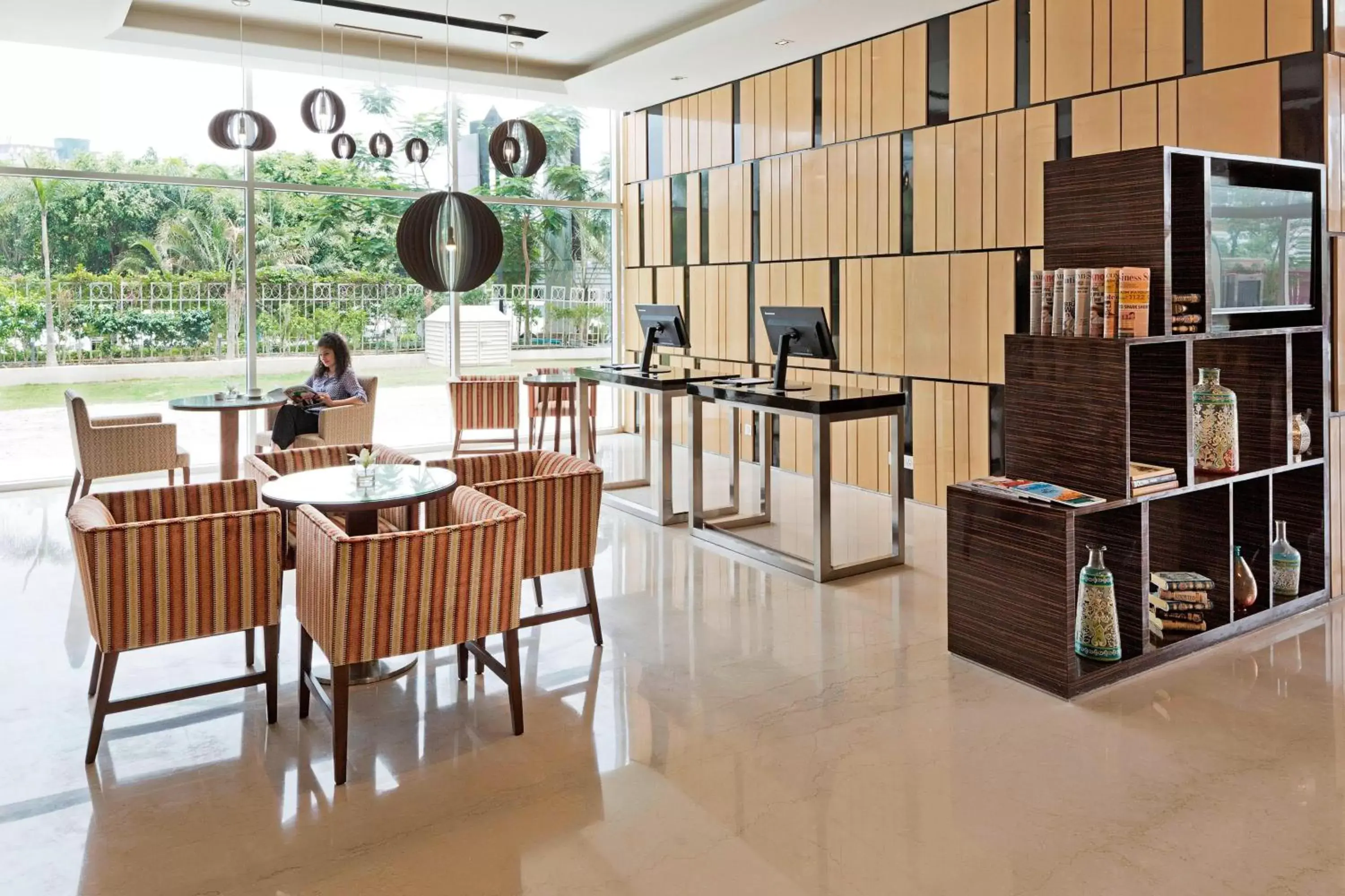 Business facilities, Restaurant/Places to Eat in Fairfield by Marriott Lucknow