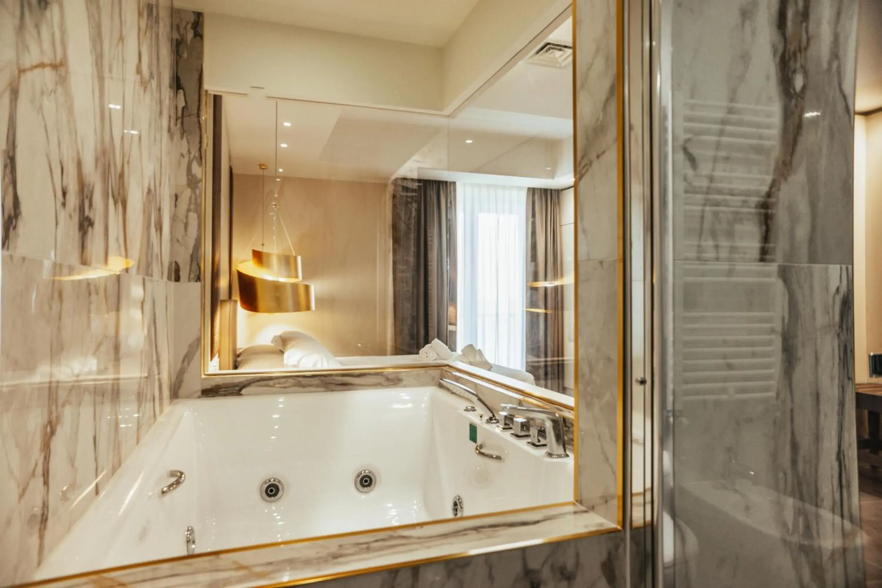 Bath, Bathroom in Hotel Palace