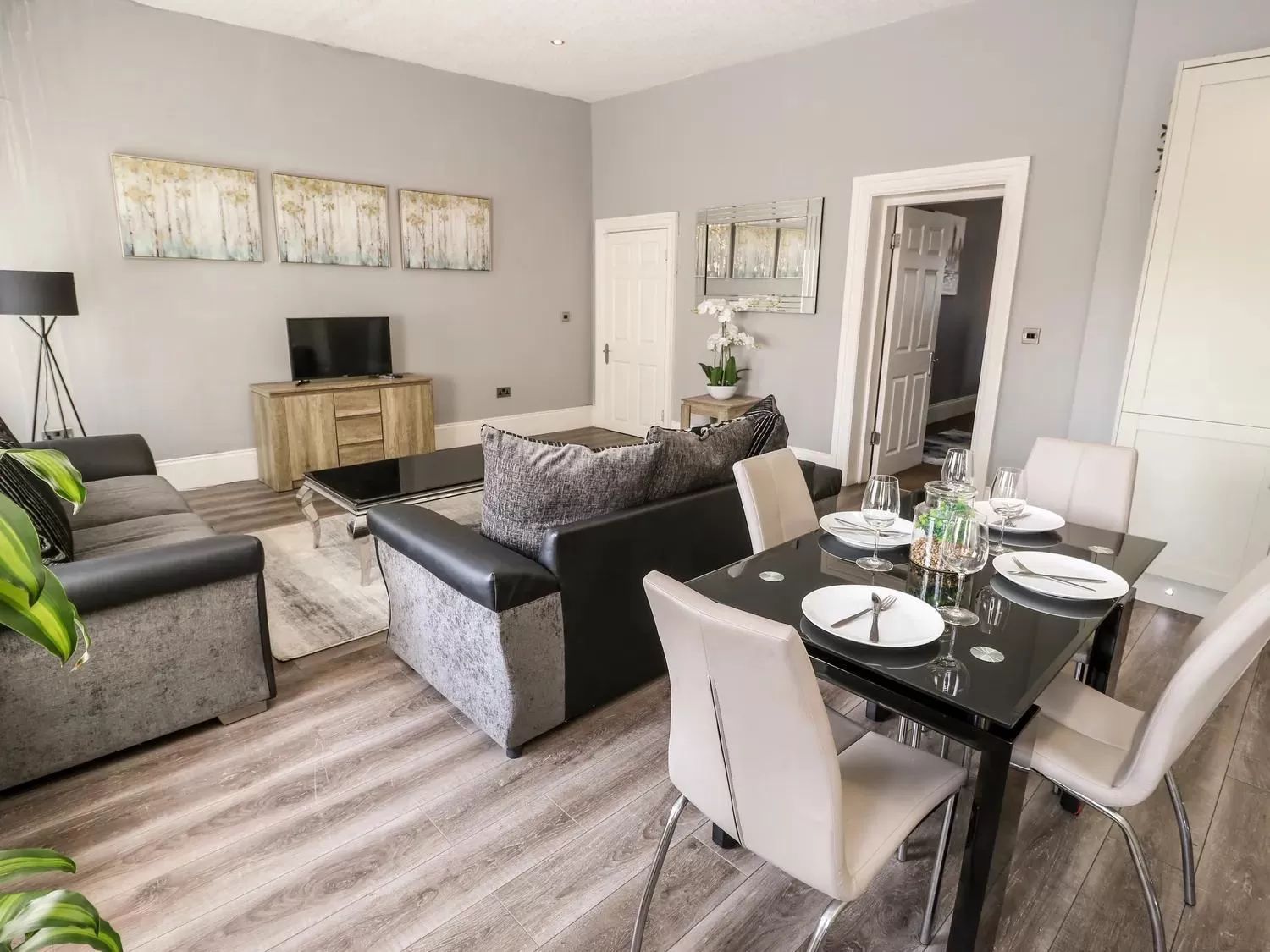 Dining Area in St John's North Hotel Apartments